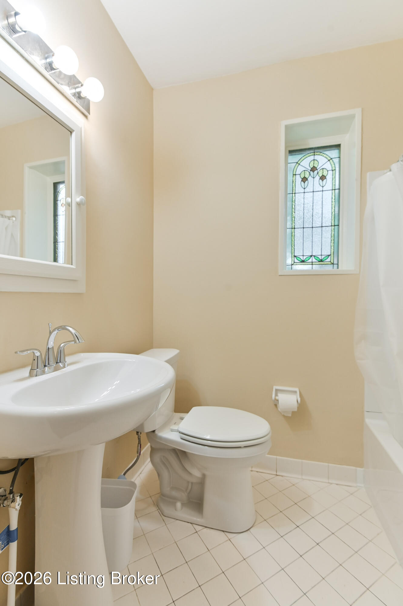 2082 Douglass Blvd APT 18