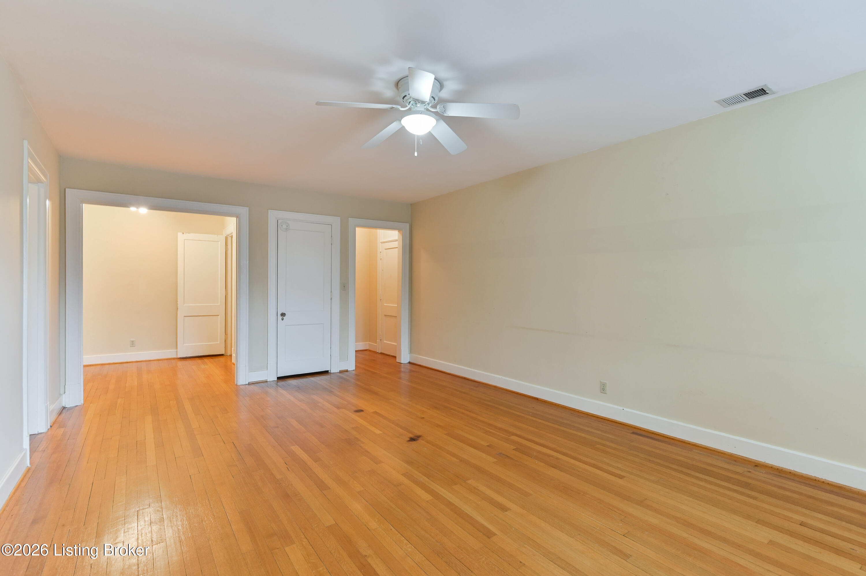 2082 Douglass Blvd APT 18