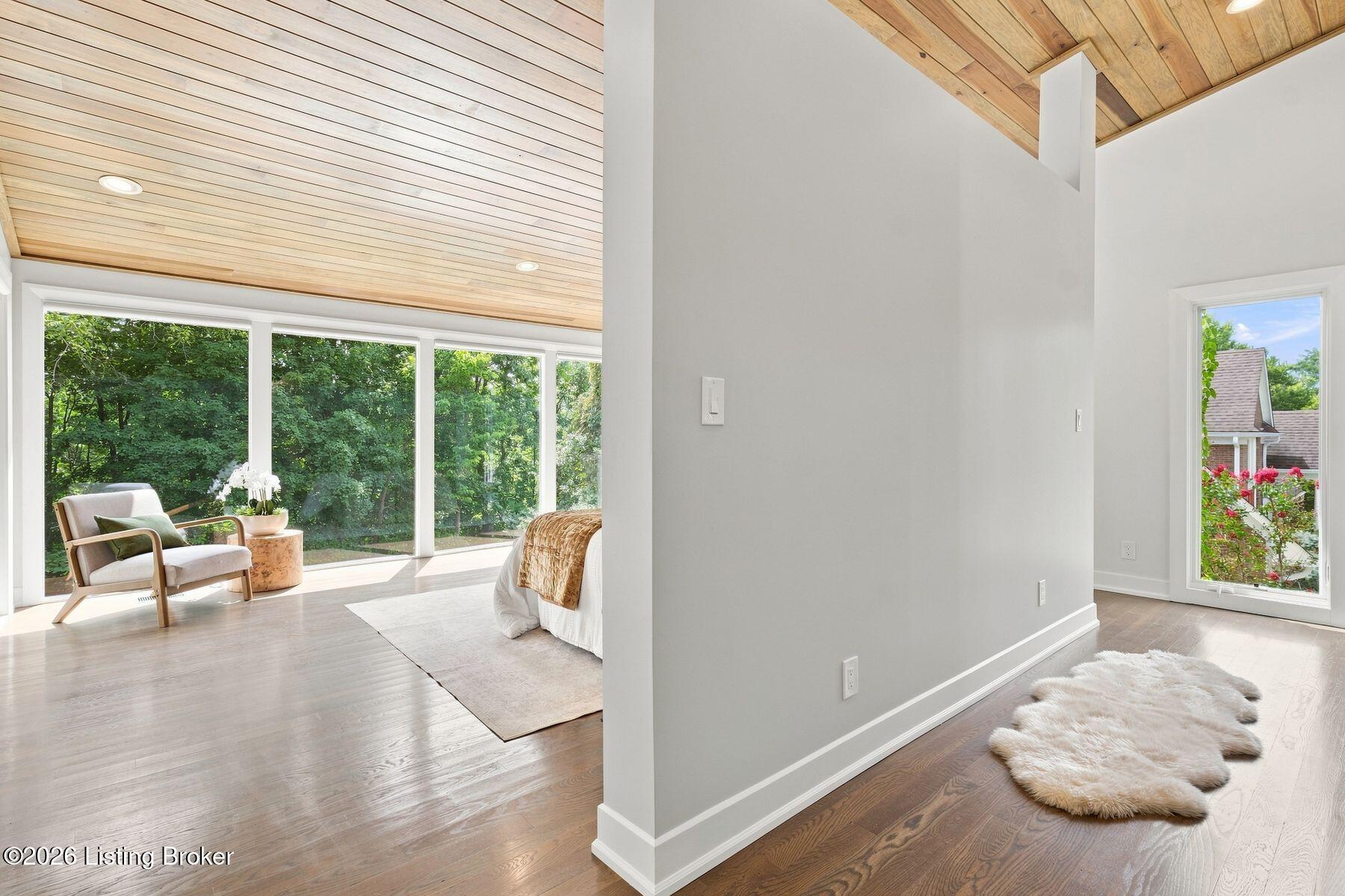 1128 Rostrevor Cir