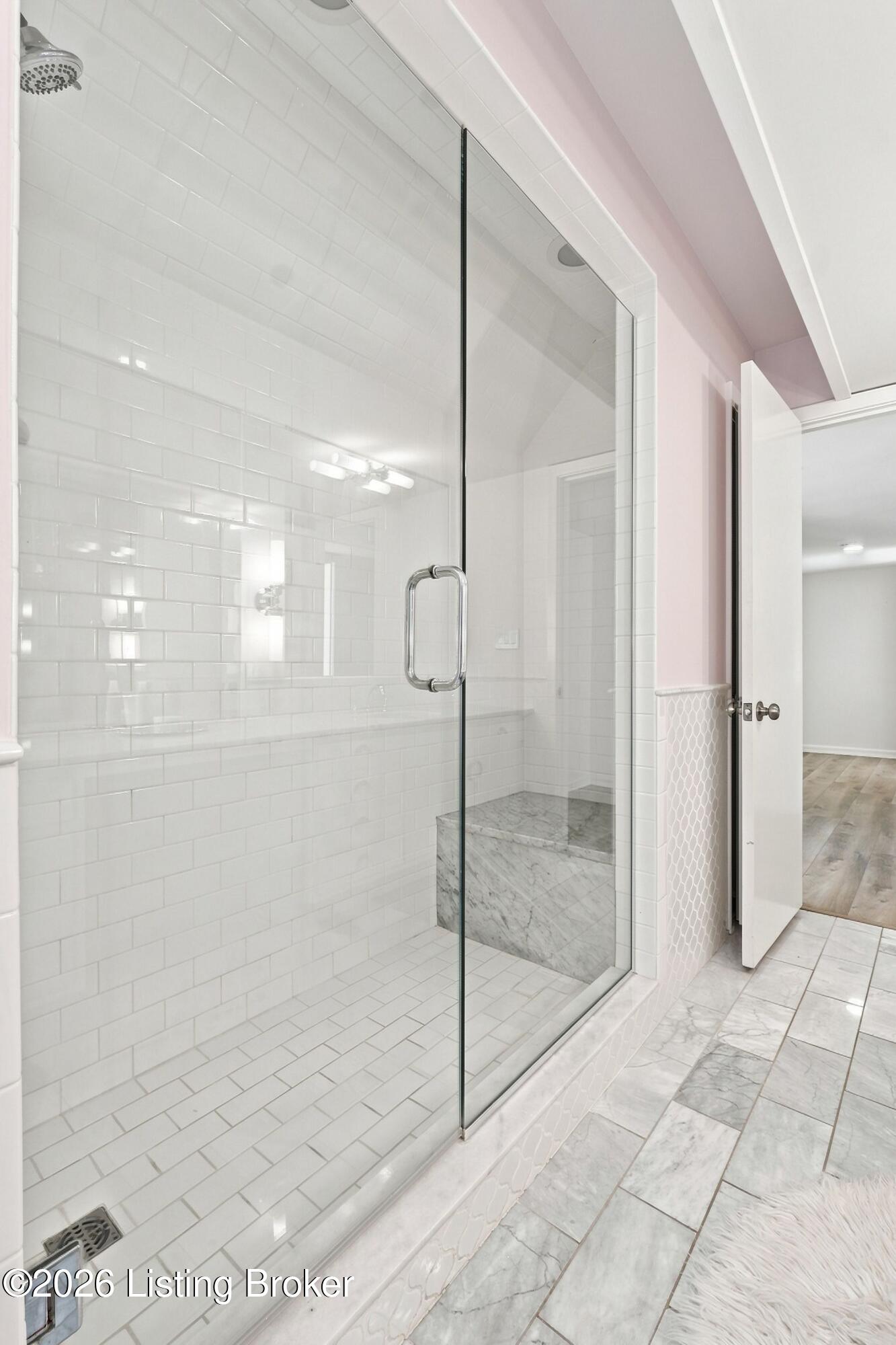 1128 Rostrevor Cir
