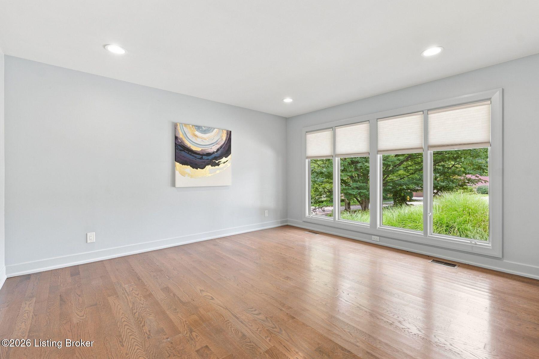1128 Rostrevor Cir
