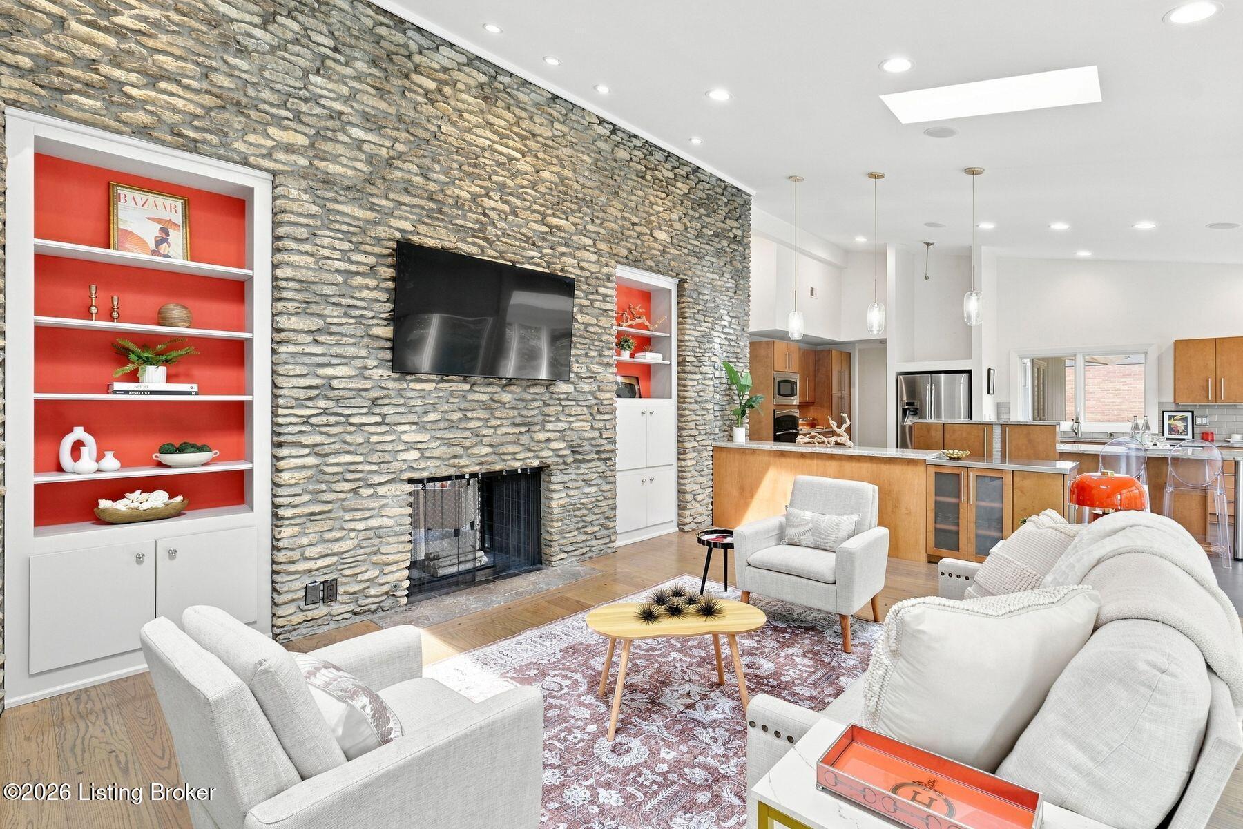 1128 Rostrevor Cir