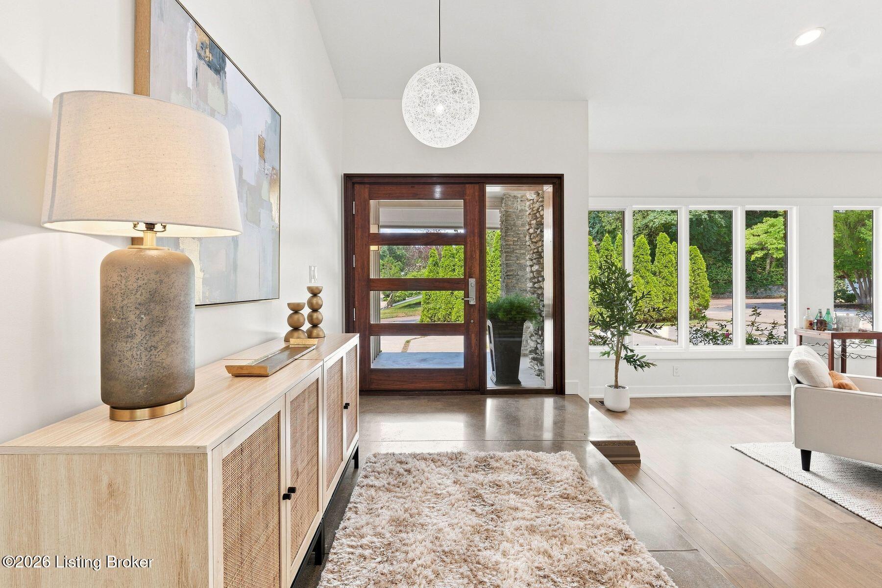 1128 Rostrevor Cir