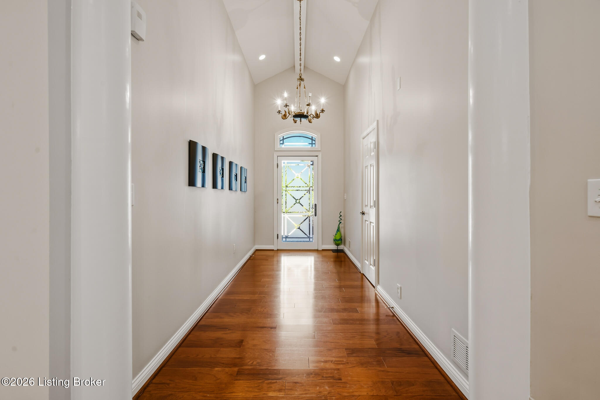 2601 Alia Cir
