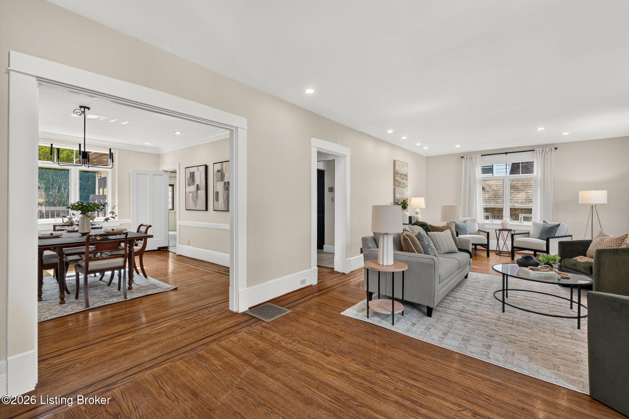 2116 Lakeside Dr