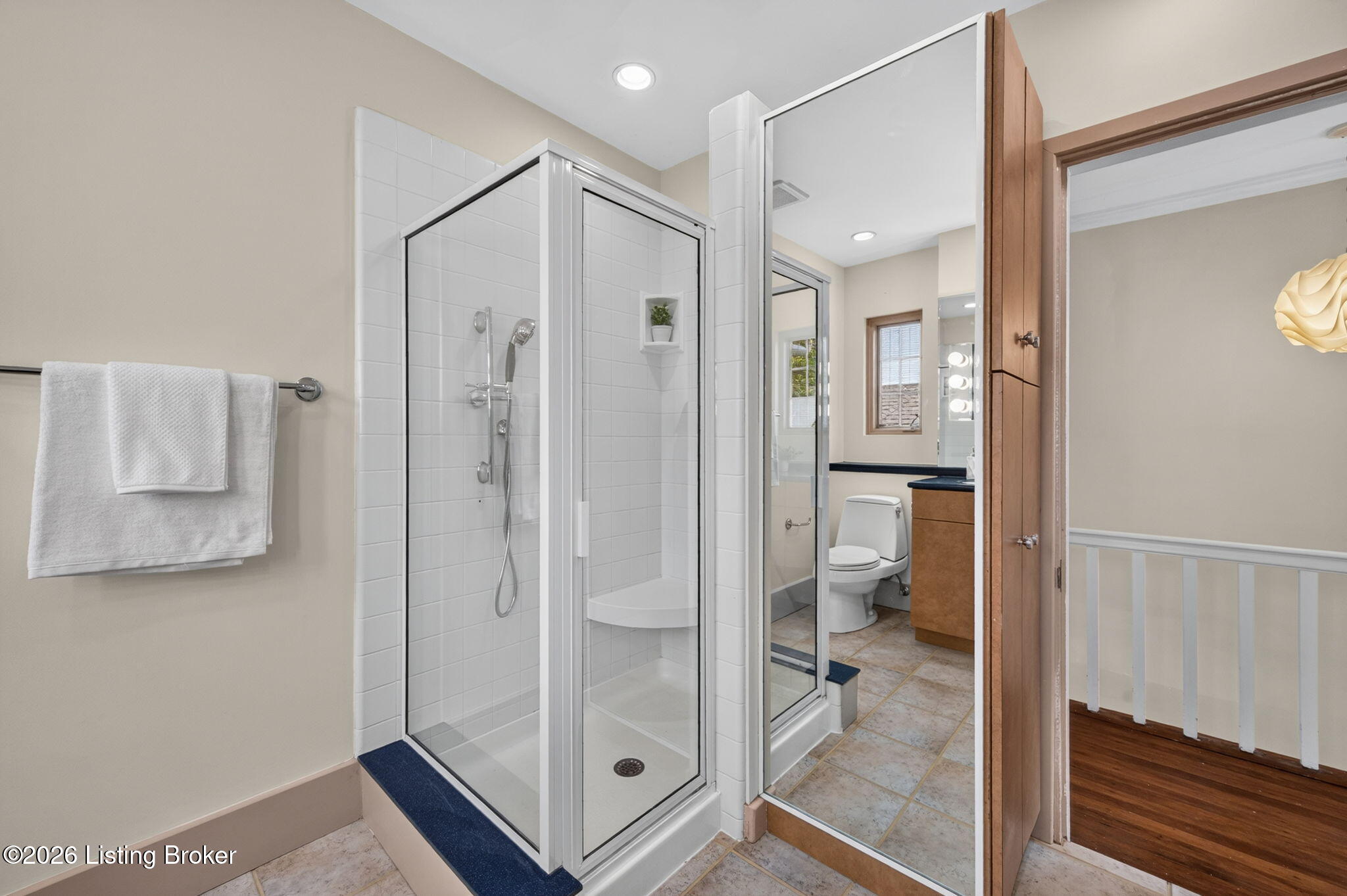 2116 Lakeside Dr