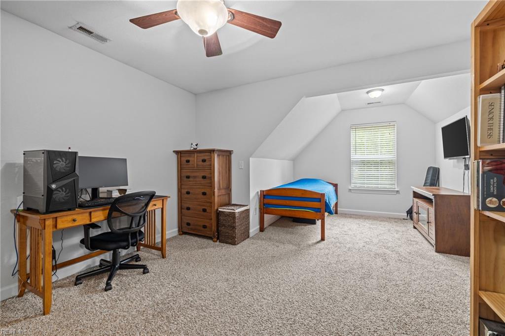 3925 Grand Isle Dr DR
