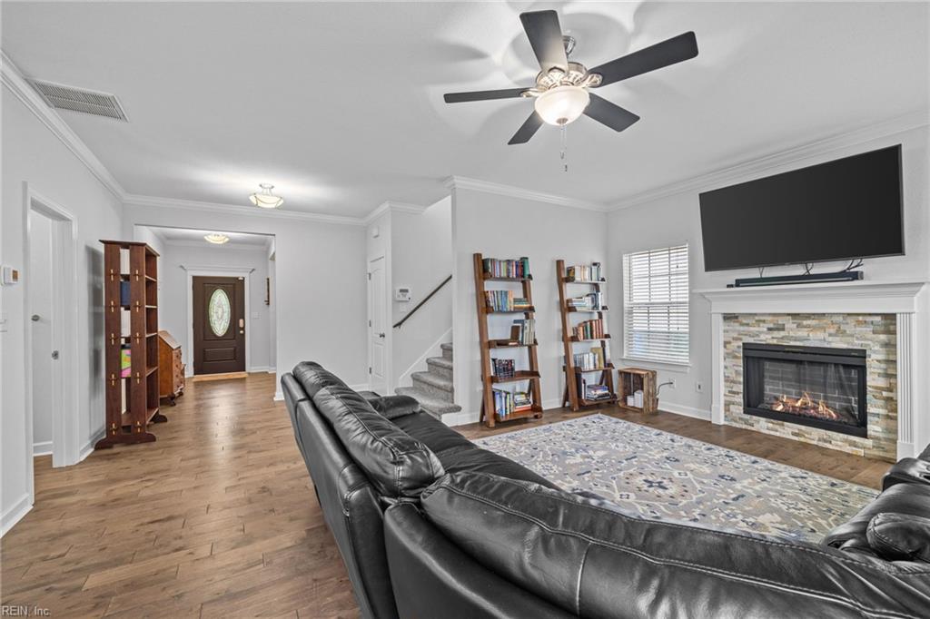 3925 Grand Isle Dr DR