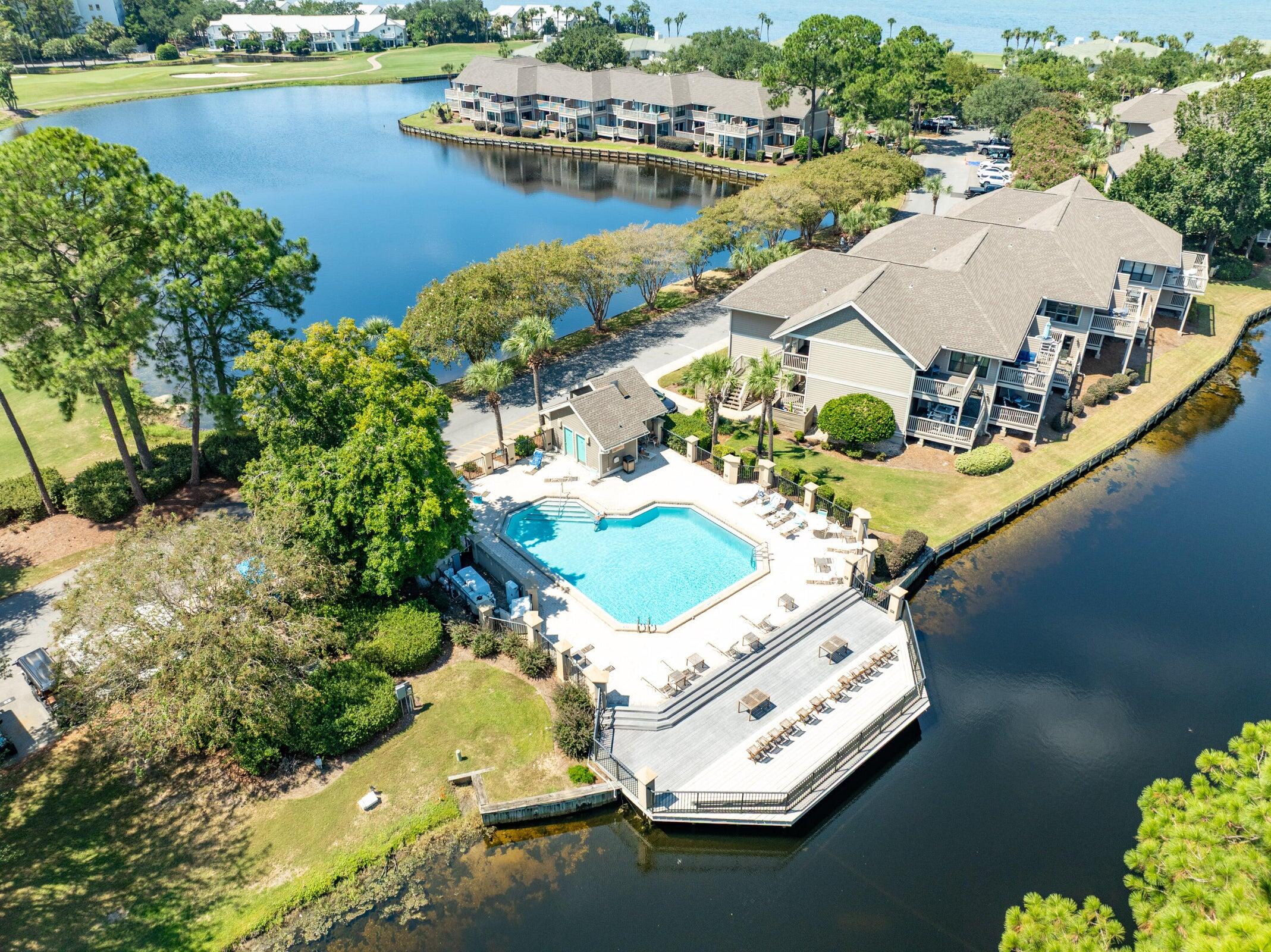 901 Harbour Pointe Lane 901