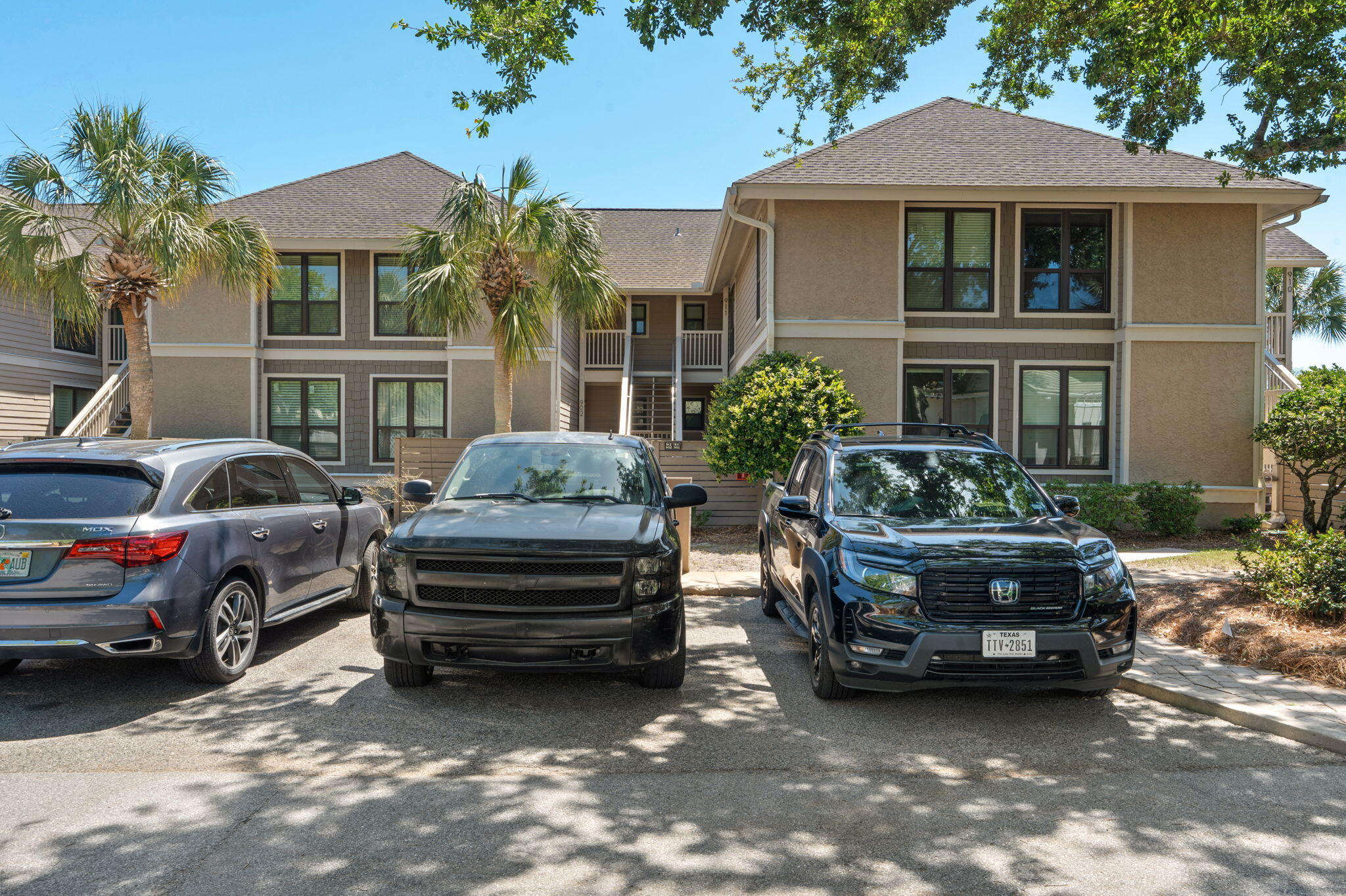 901 Harbour Pointe Lane 901