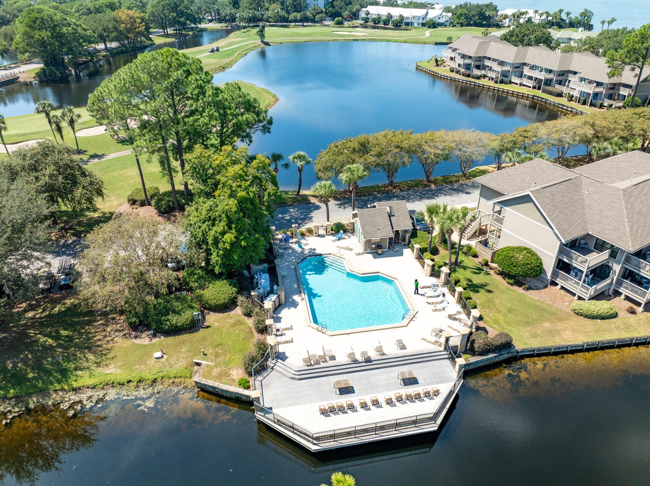 901 Harbour Pointe Lane 901