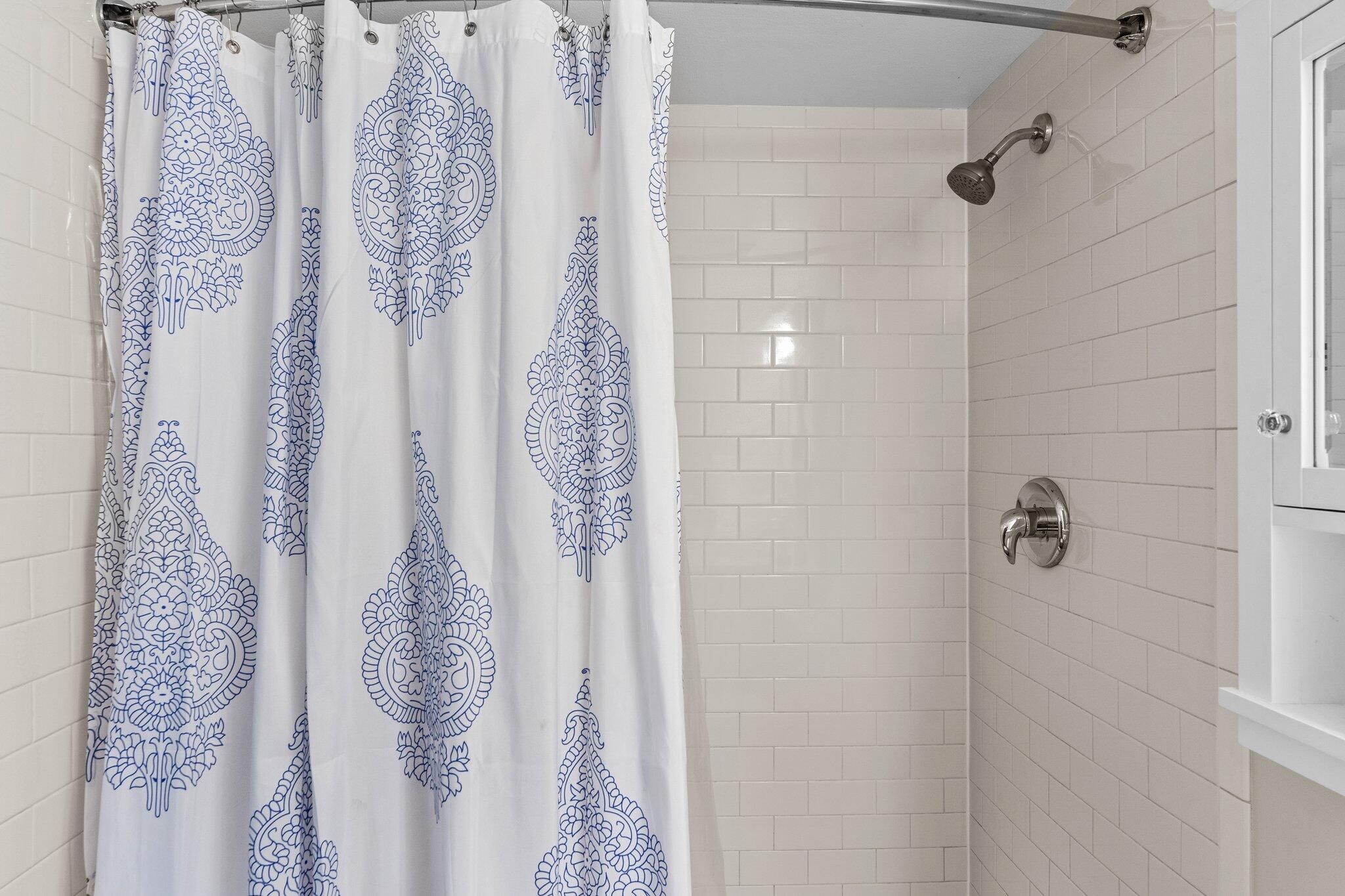 453 E Linkside Place