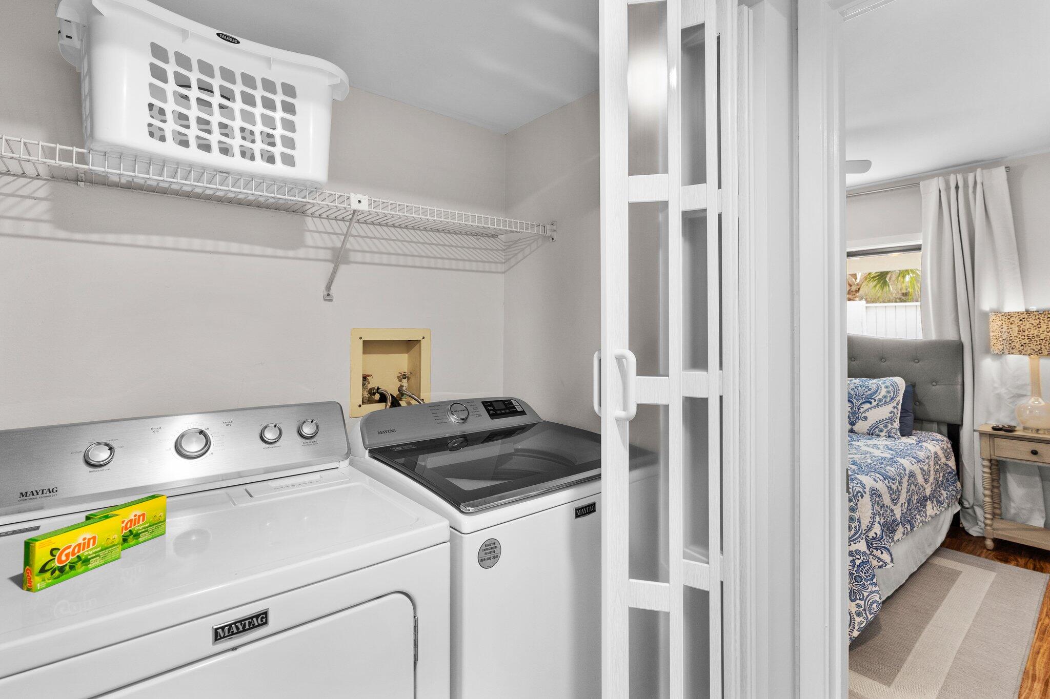 453 E Linkside Place