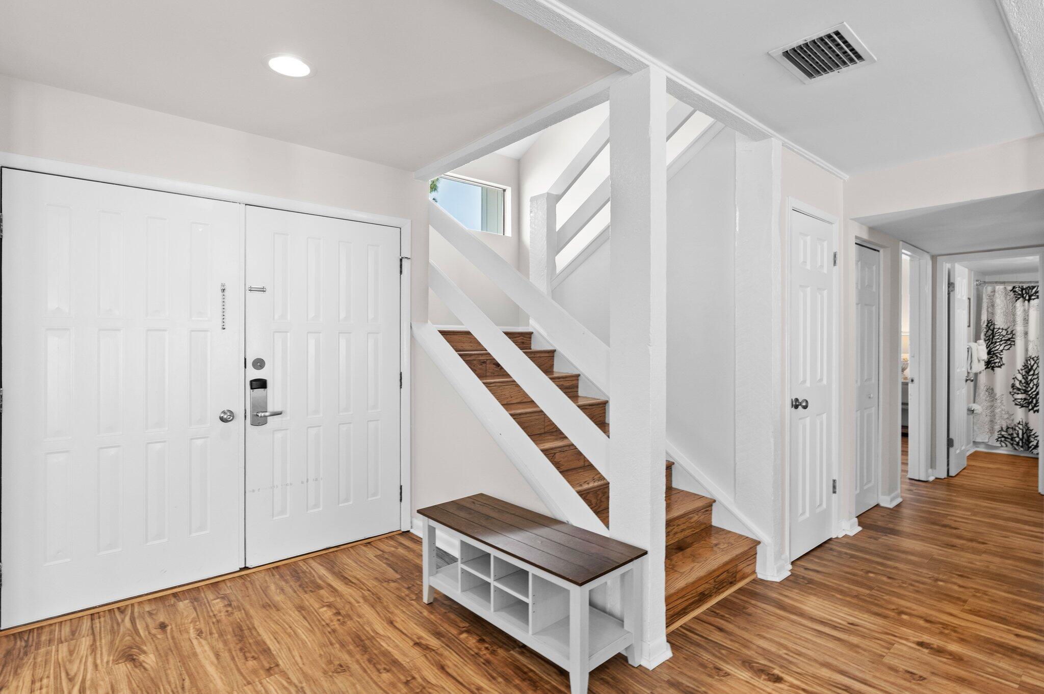 453 E Linkside Place