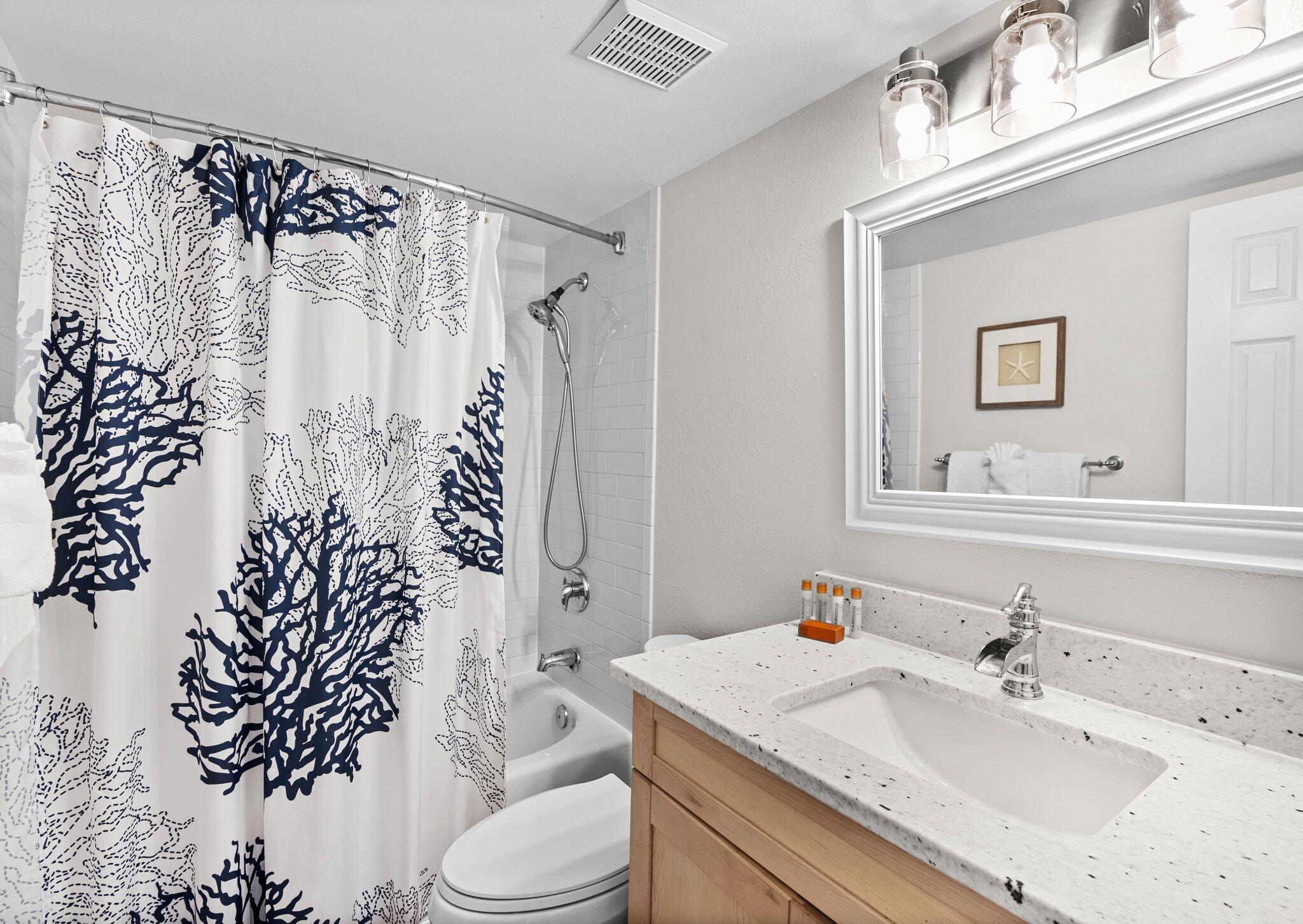 453 E Linkside Place