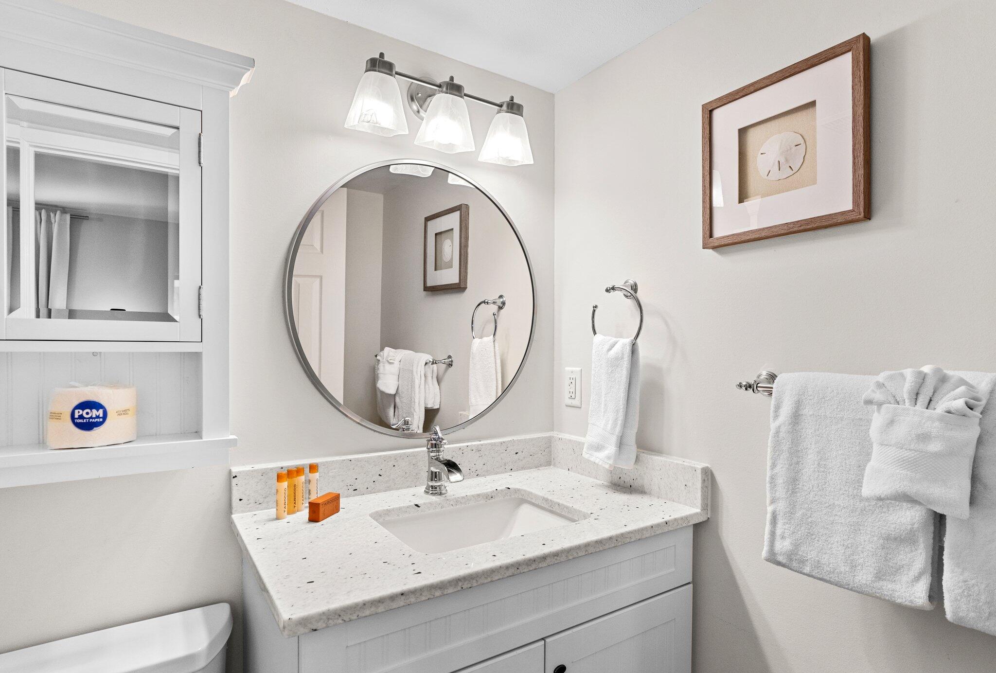 453 E Linkside Place