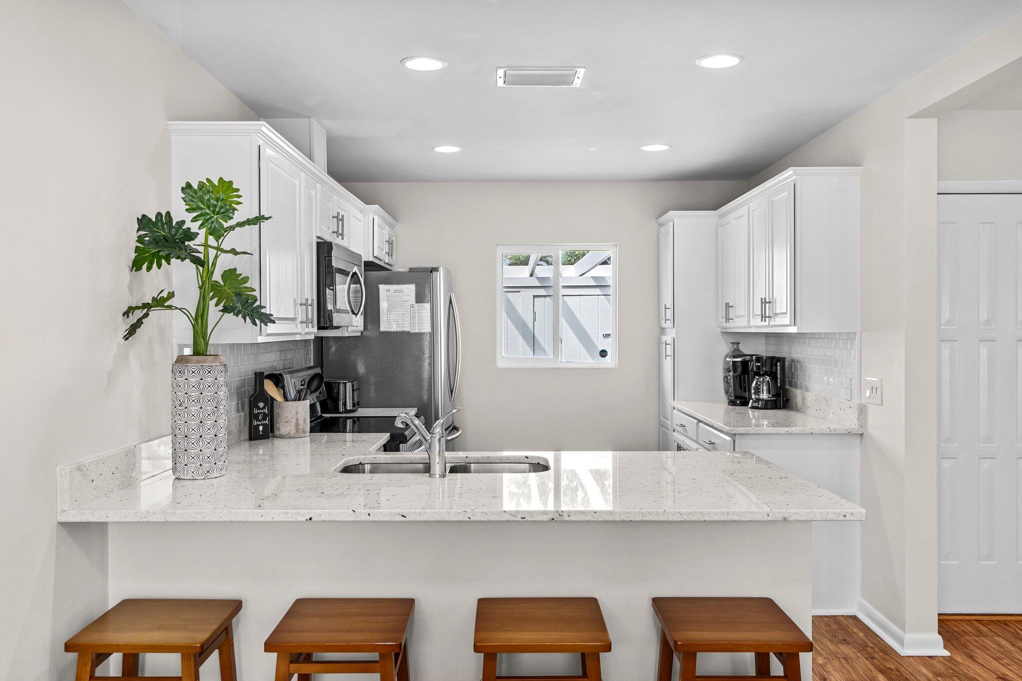 453 E Linkside Place