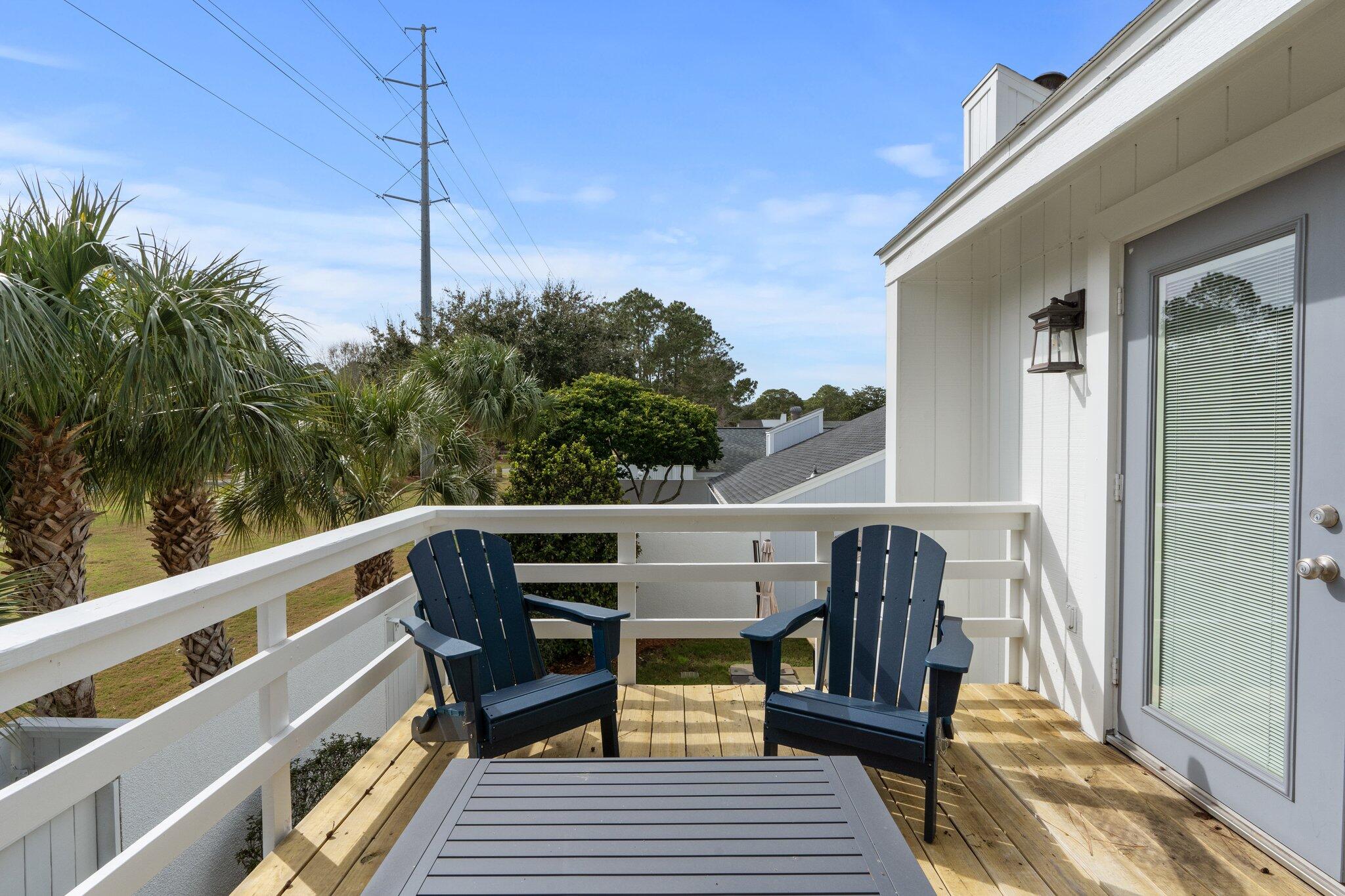 453 E Linkside Place