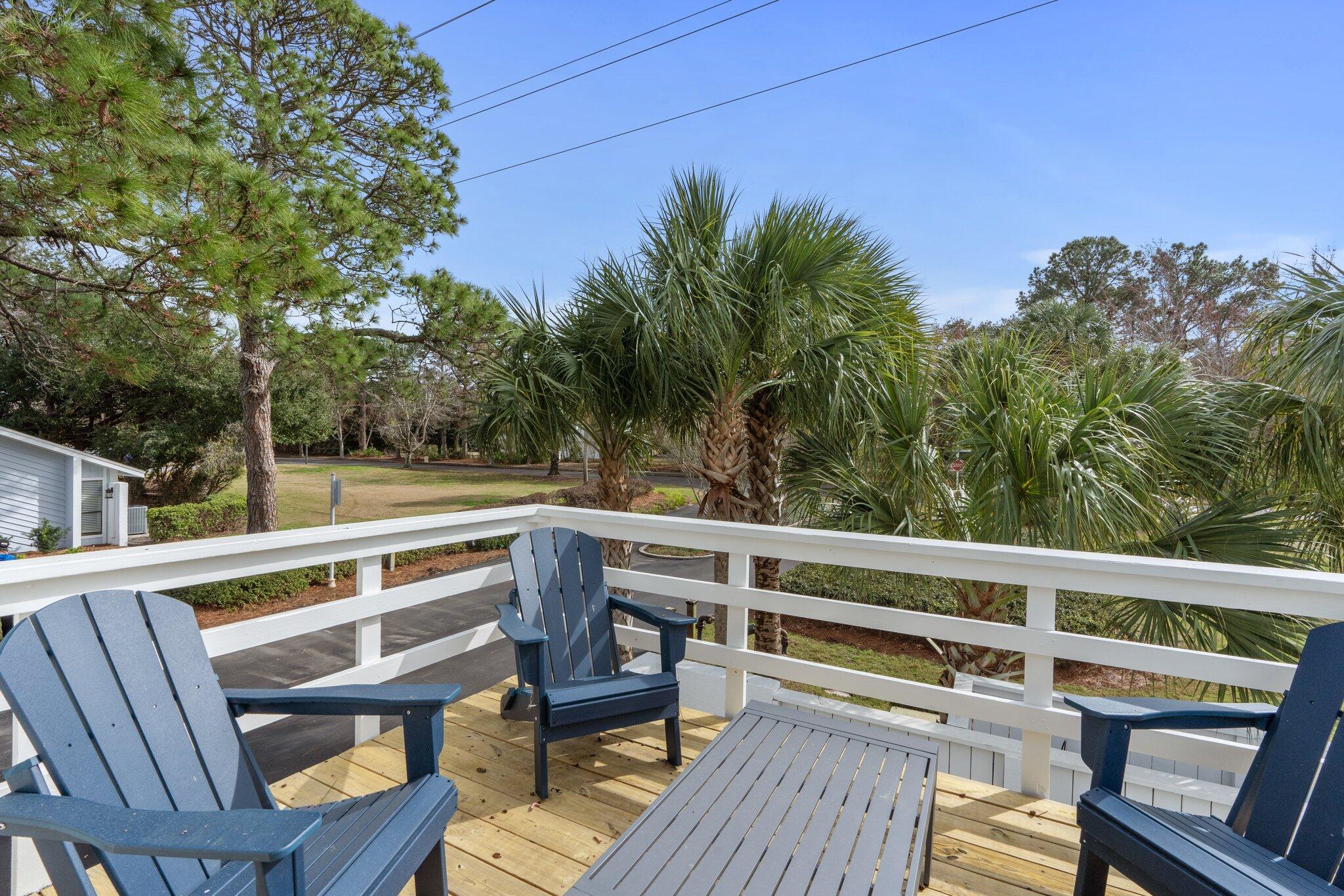 453 E Linkside Place