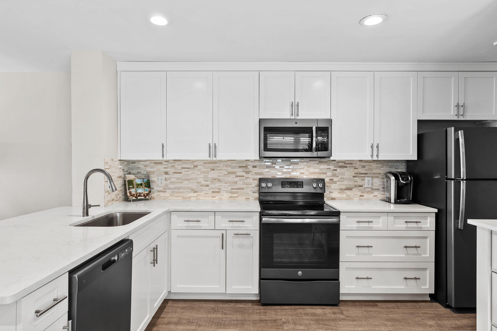 821 Harbour Point Drive, 821