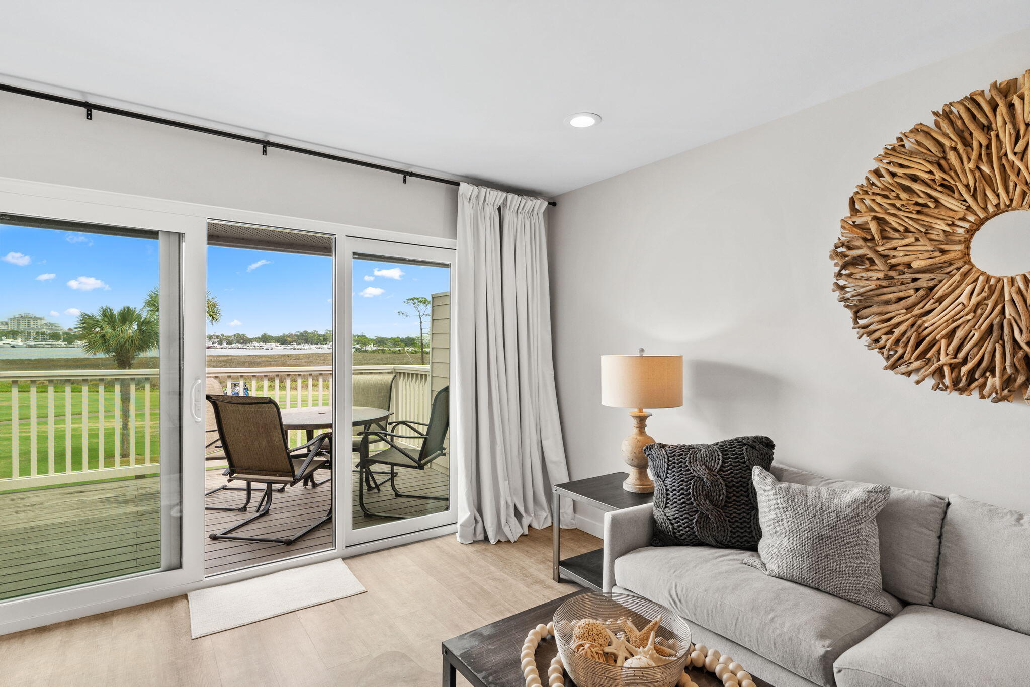 821 Harbour Point Drive, 821