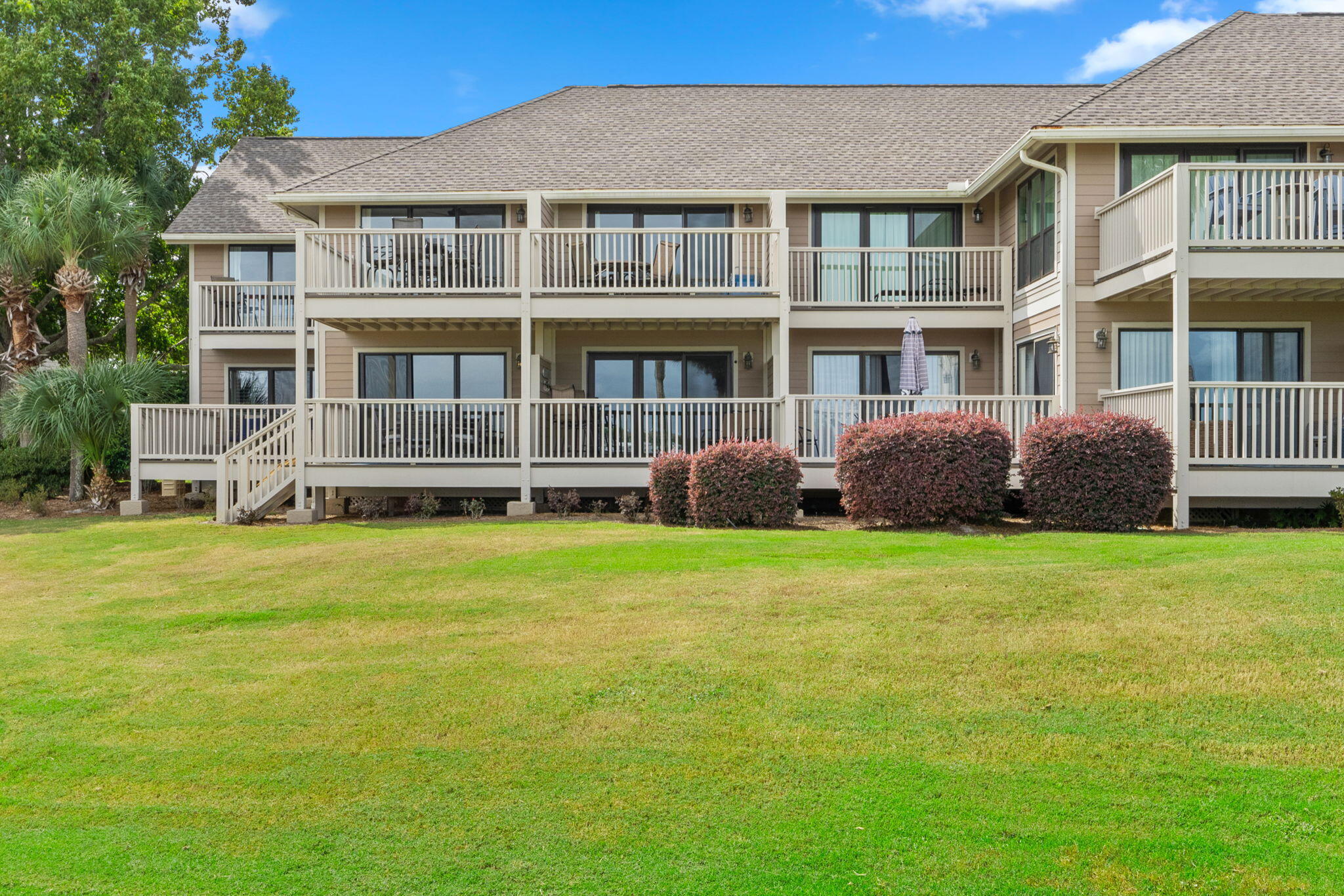 821 Harbour Point Drive, 821