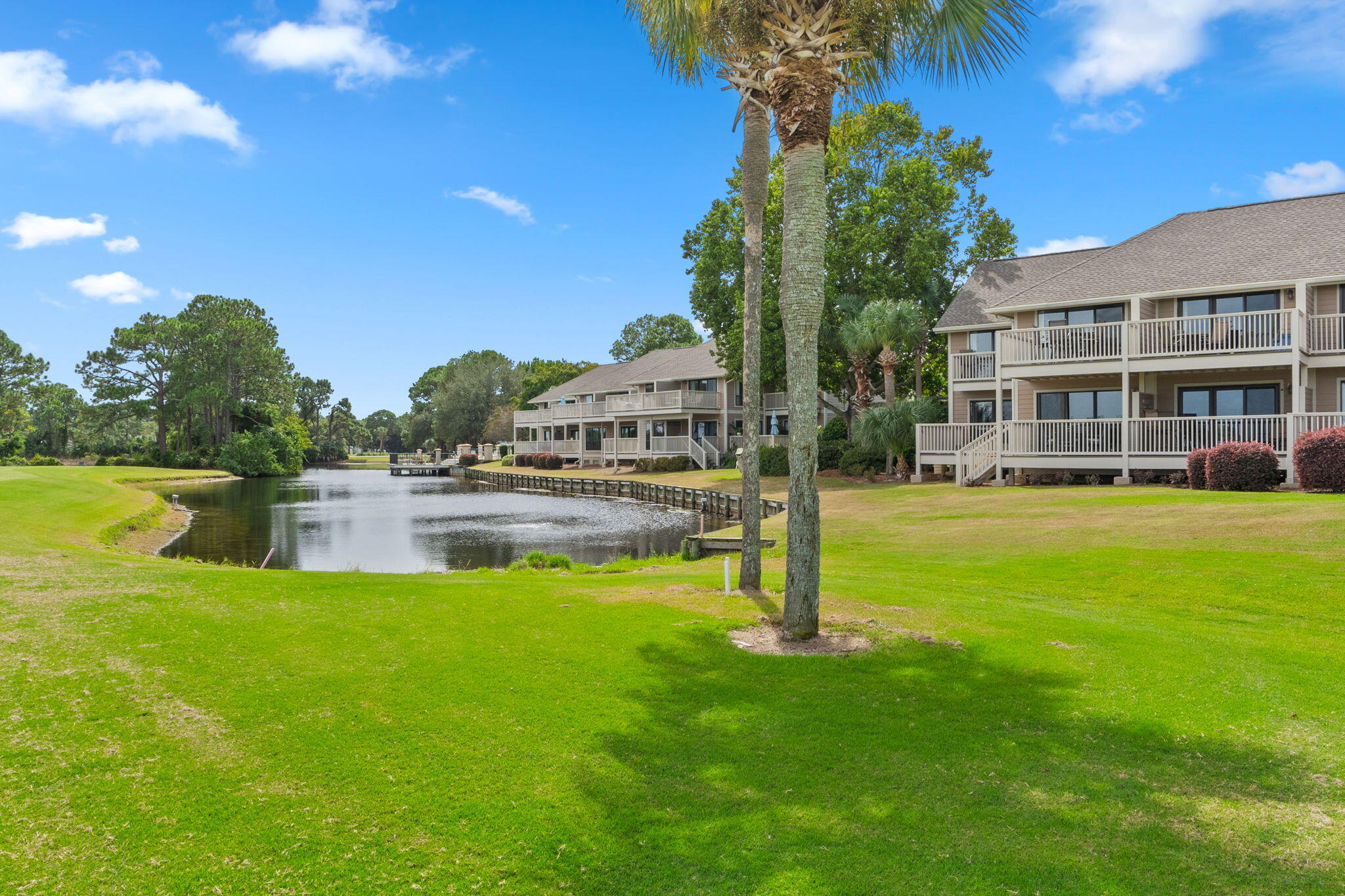 821 Harbour Point Drive, 821