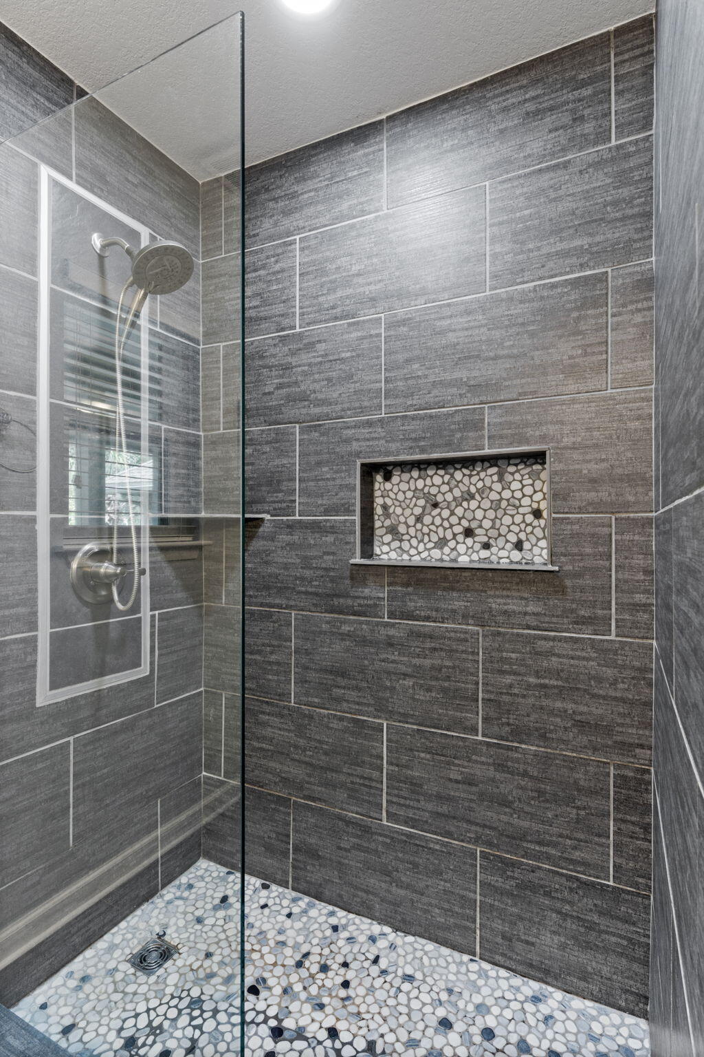 918 Harbour Pointe Lane, 918