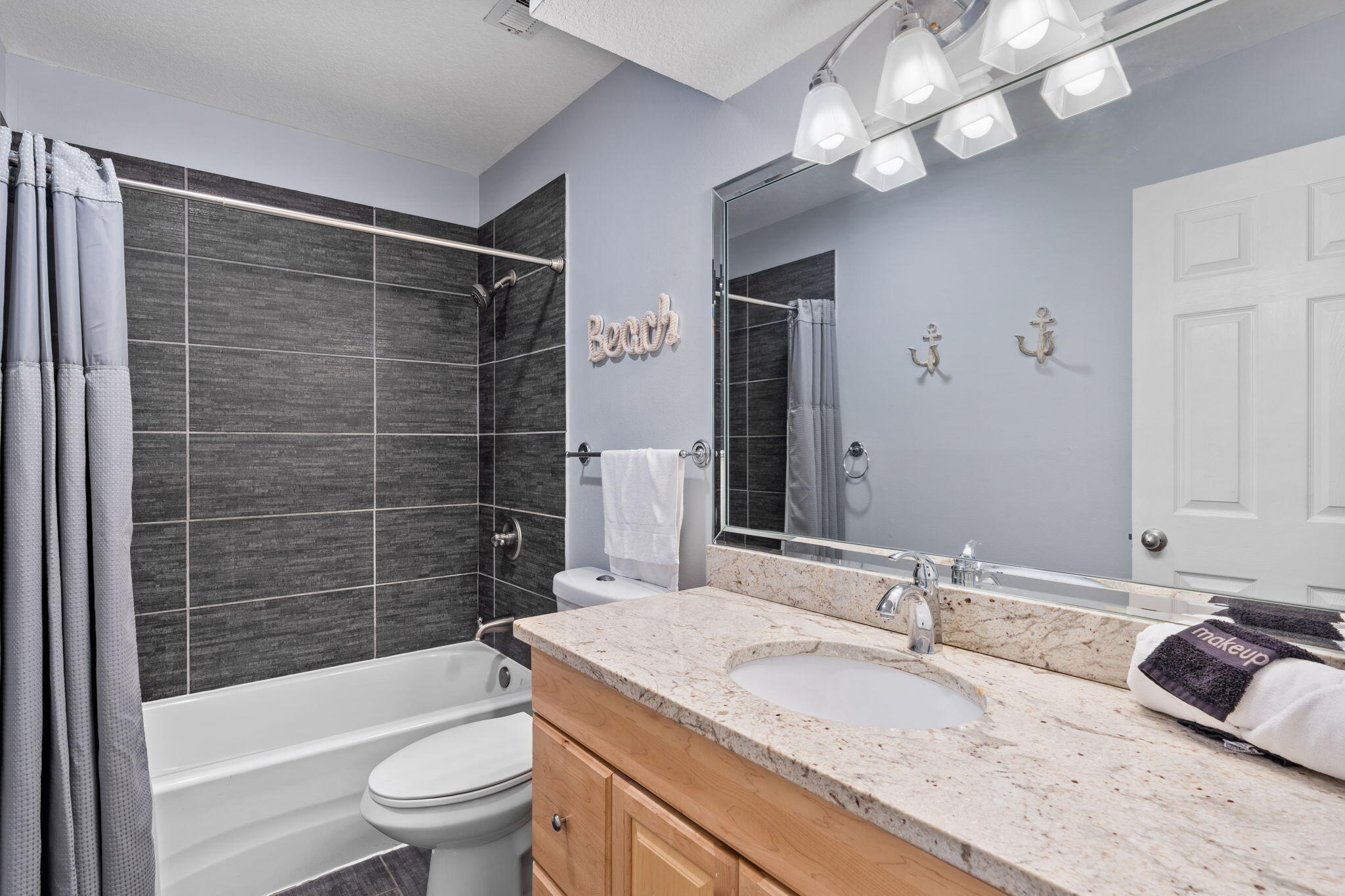 918 Harbour Pointe Lane, 918