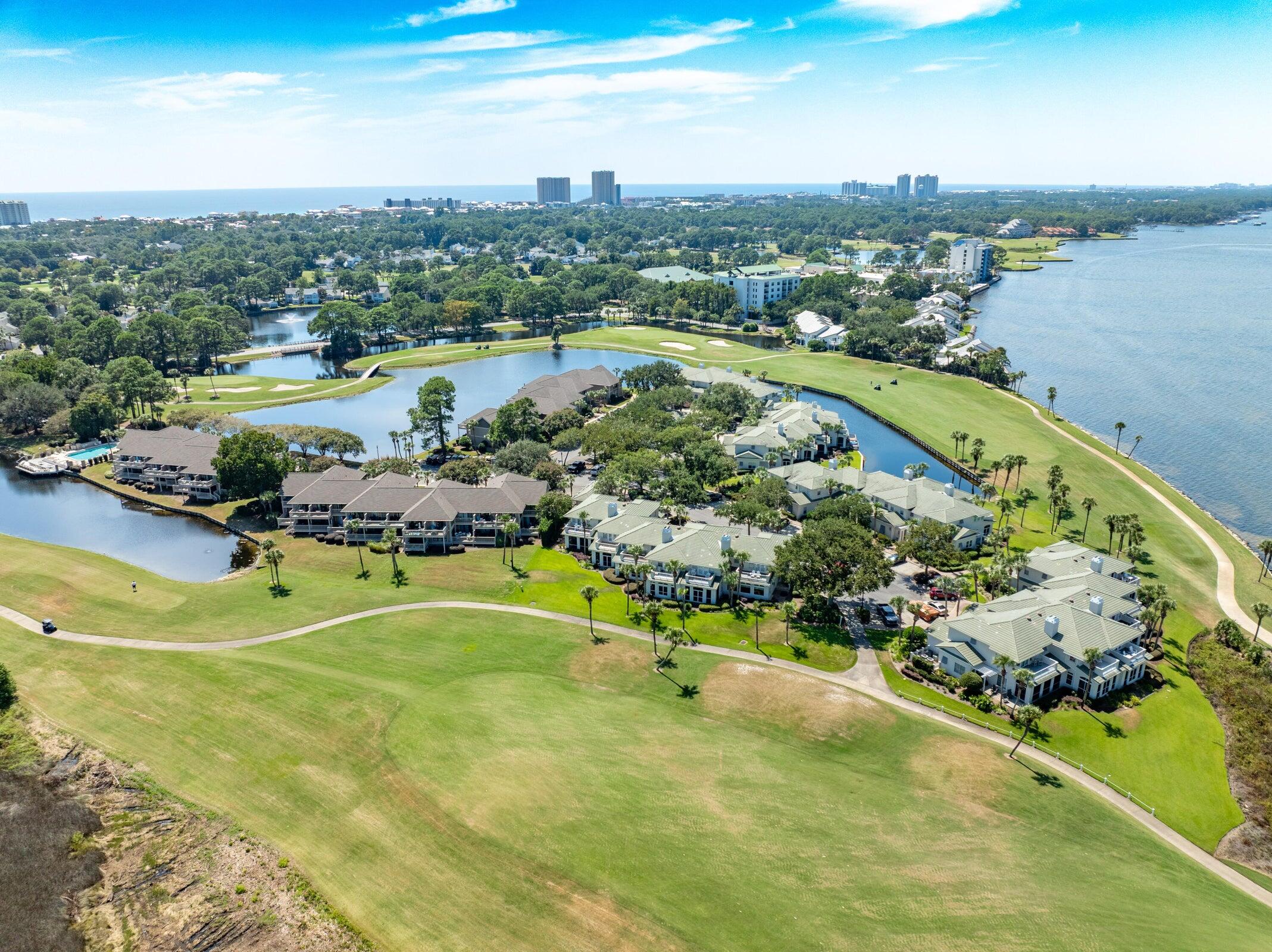 918 Harbour Pointe Lane, 918