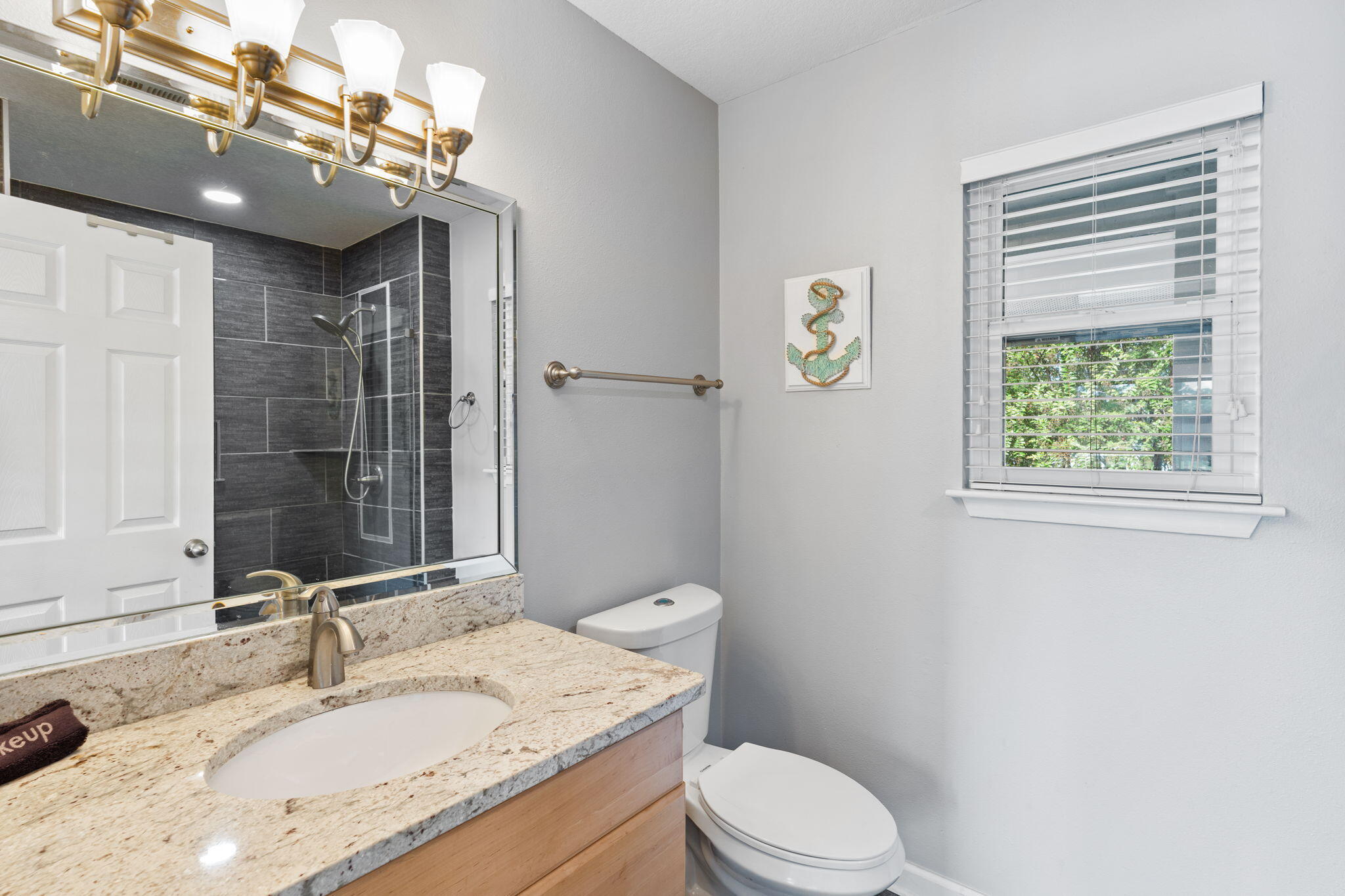 918 Harbour Pointe Lane, 918