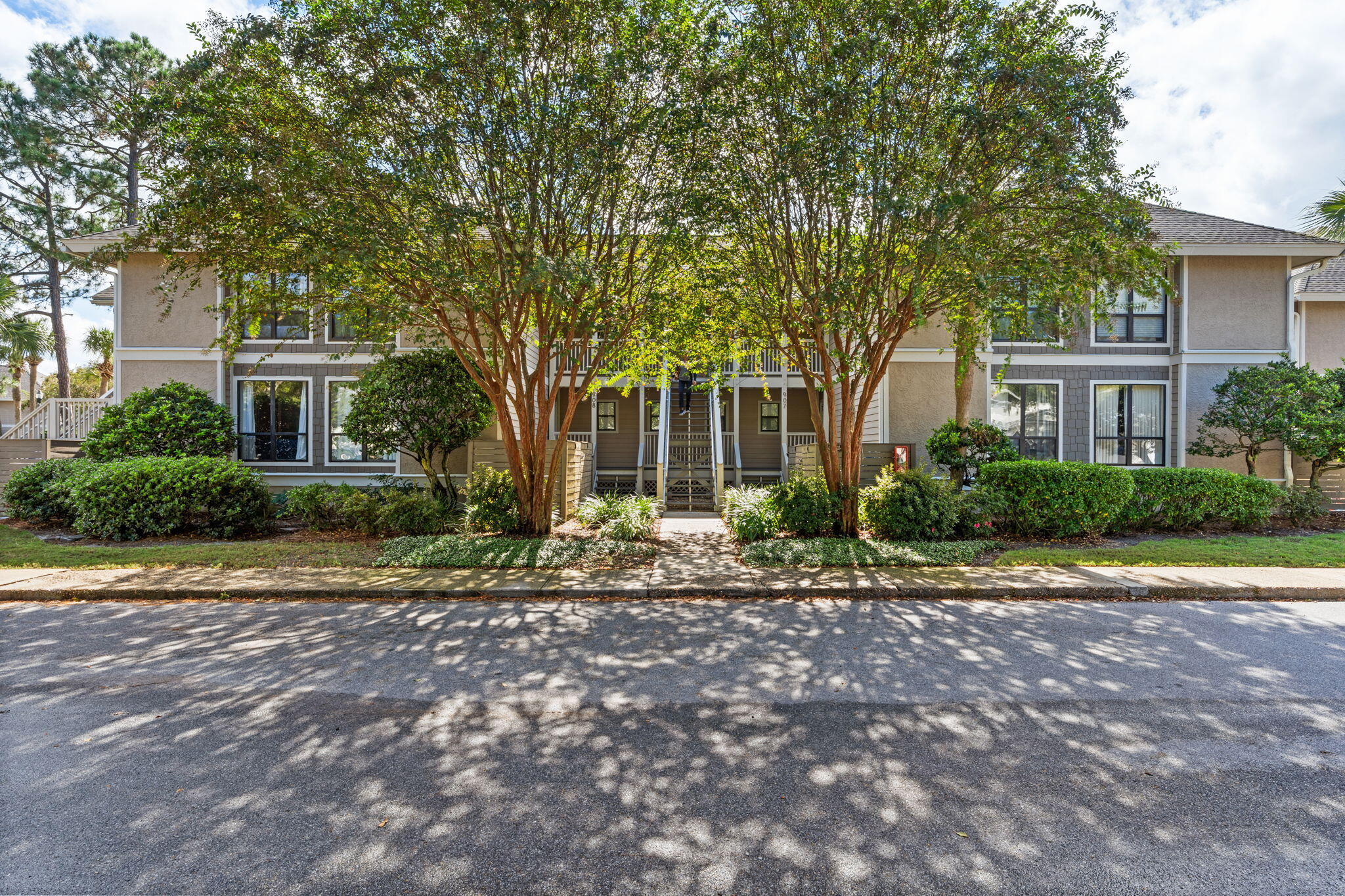 918 Harbour Pointe Lane, 918