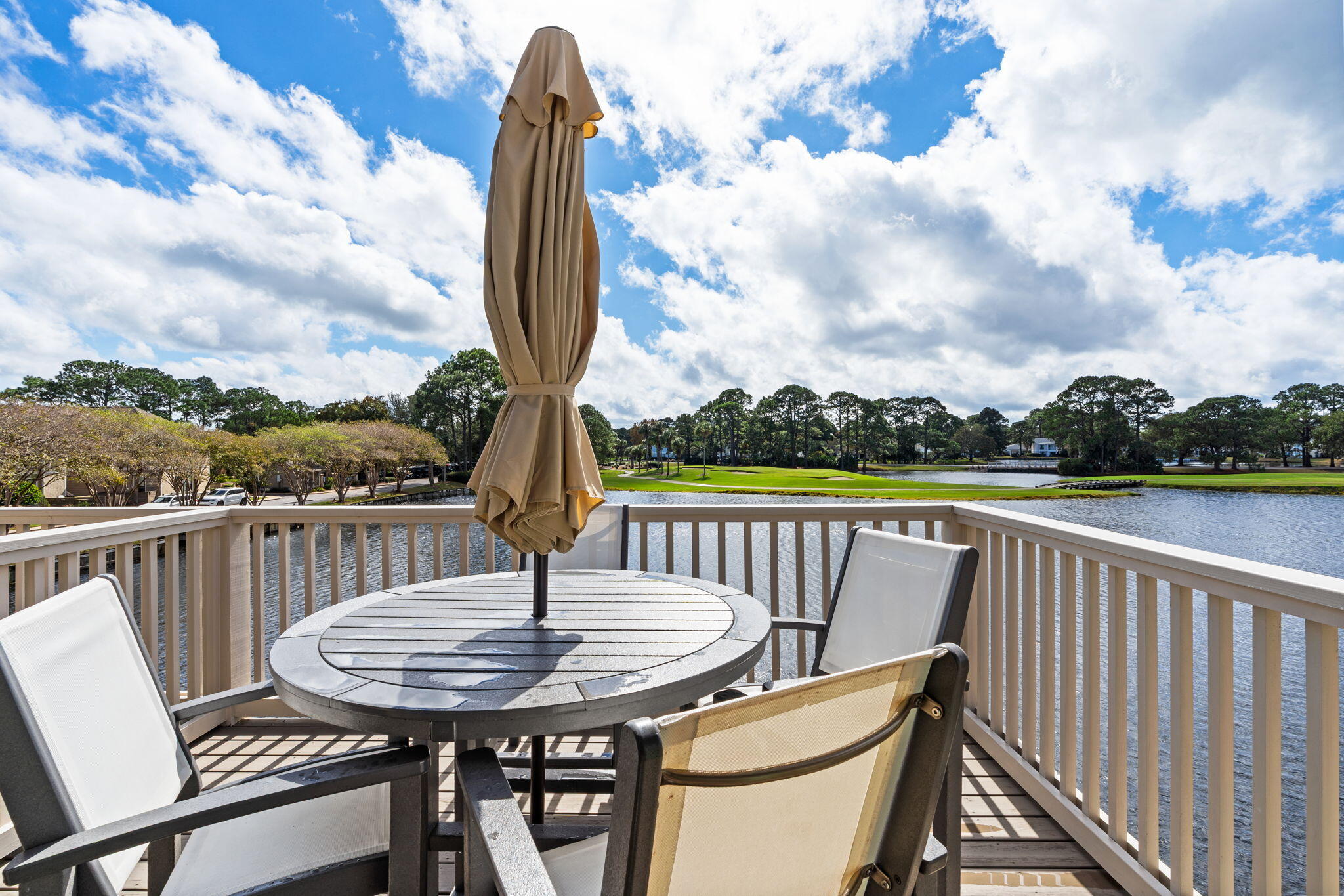 918 Harbour Pointe Lane, 918