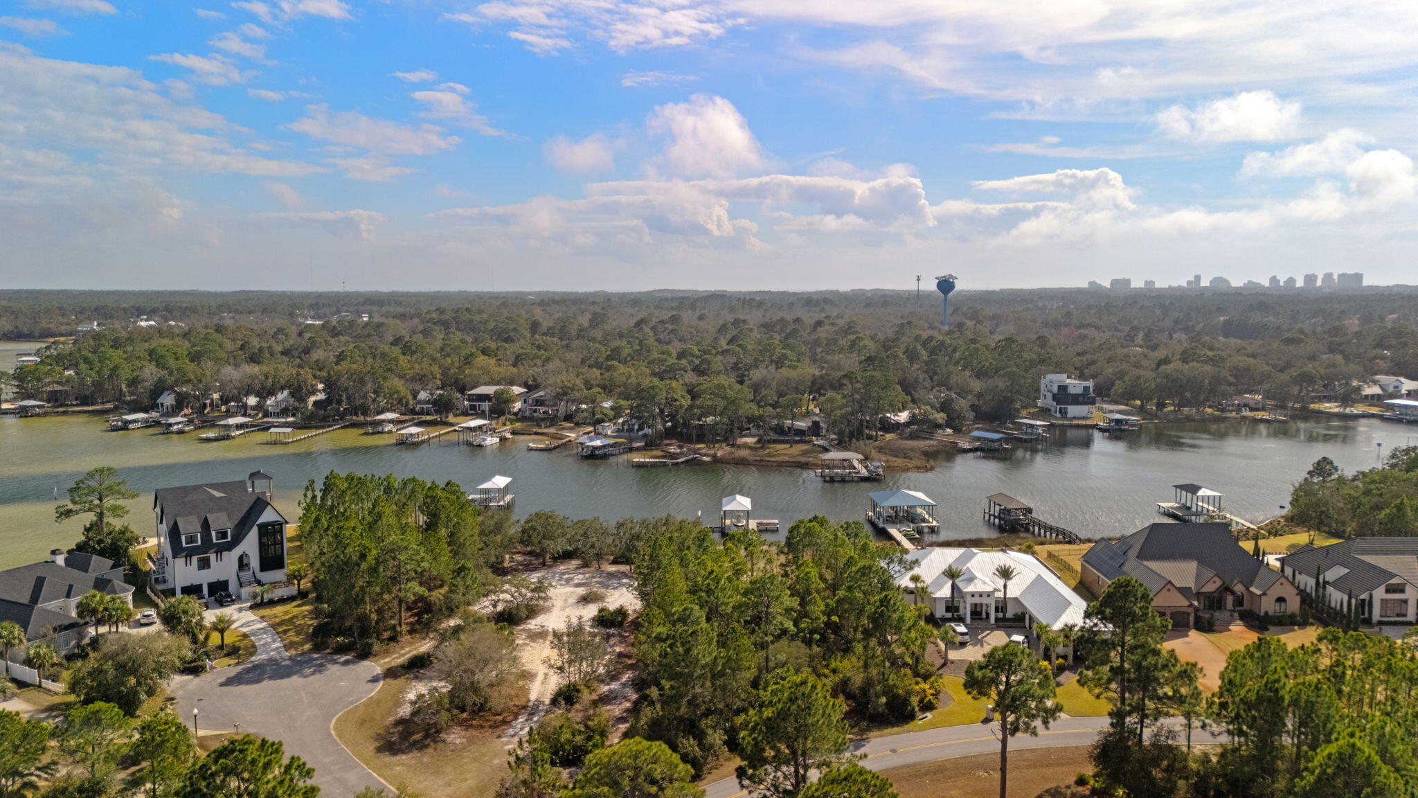 22 Shipwreck East Circle