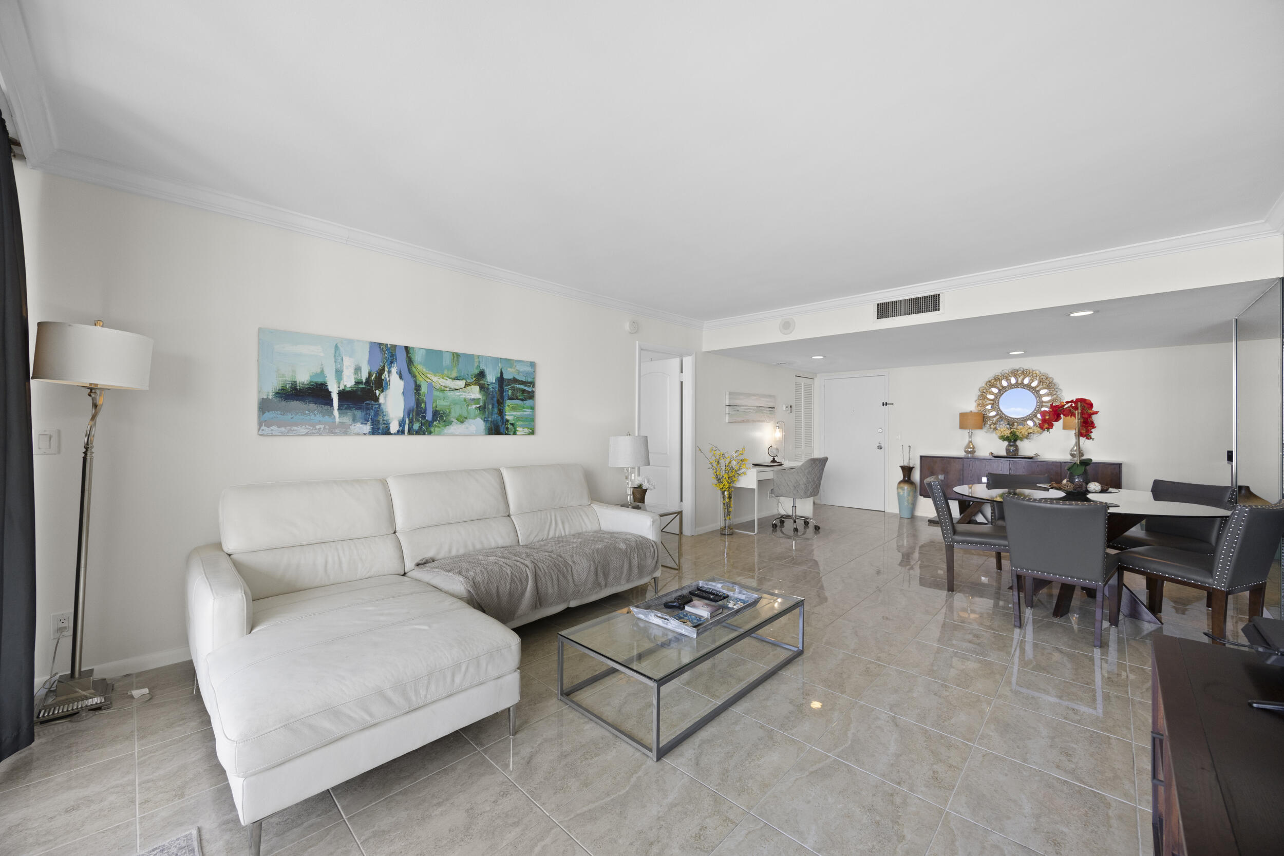 2425 Presidential Way Ph2