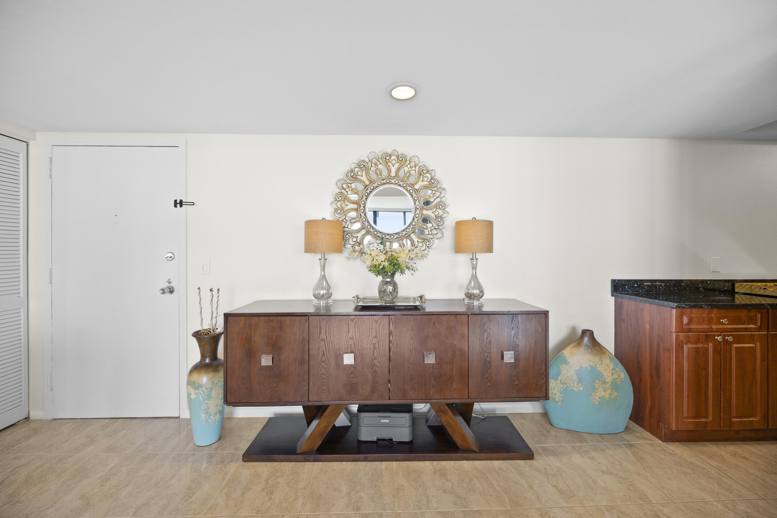 2425 Presidential Way Ph2