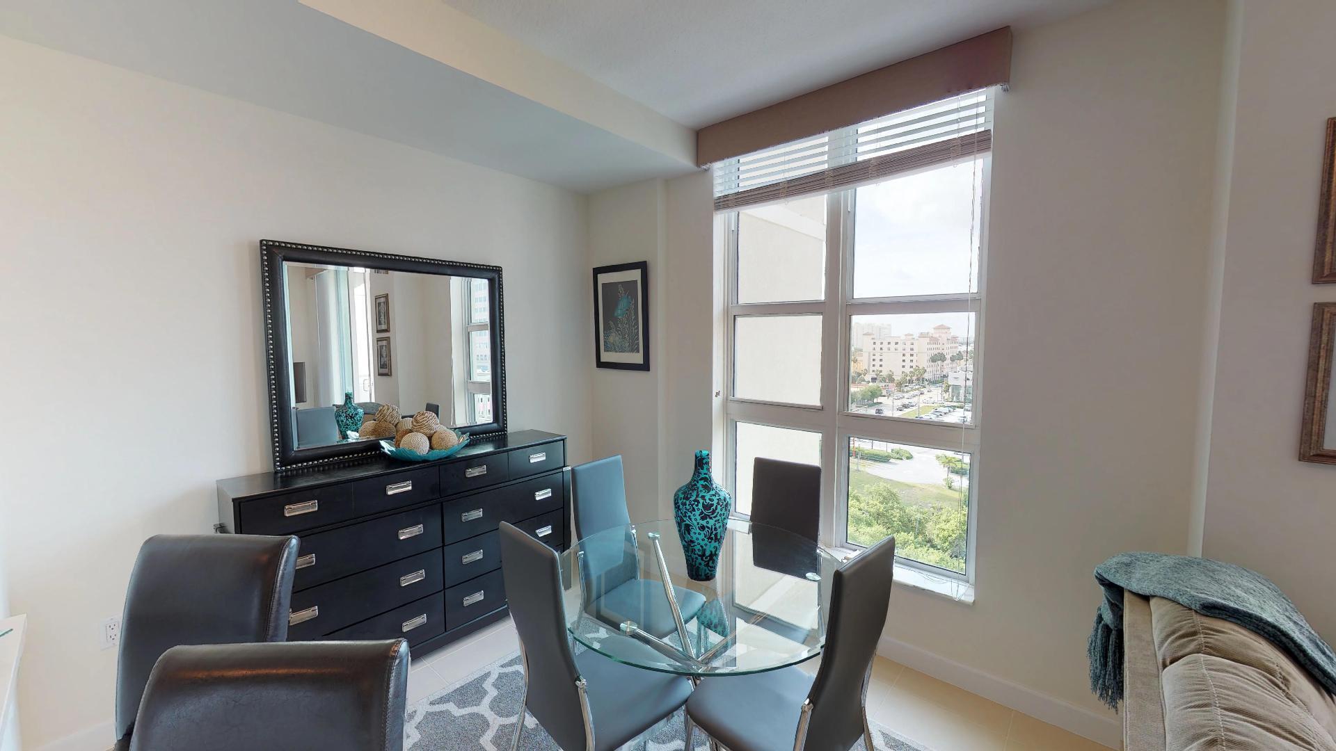 480 Hibiscus Street 835