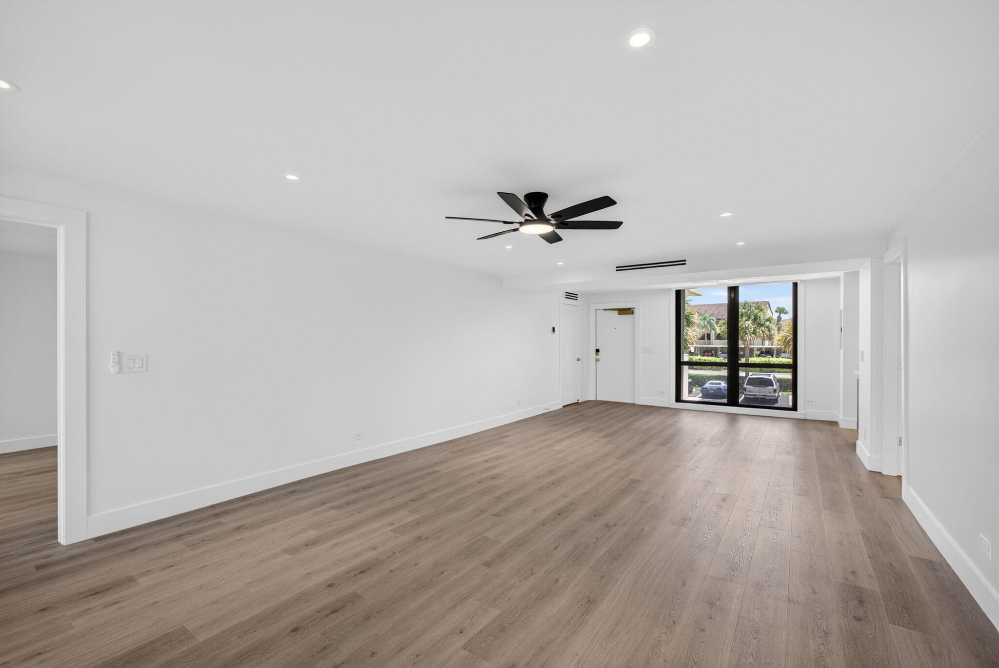 136 Lakeshore Drive