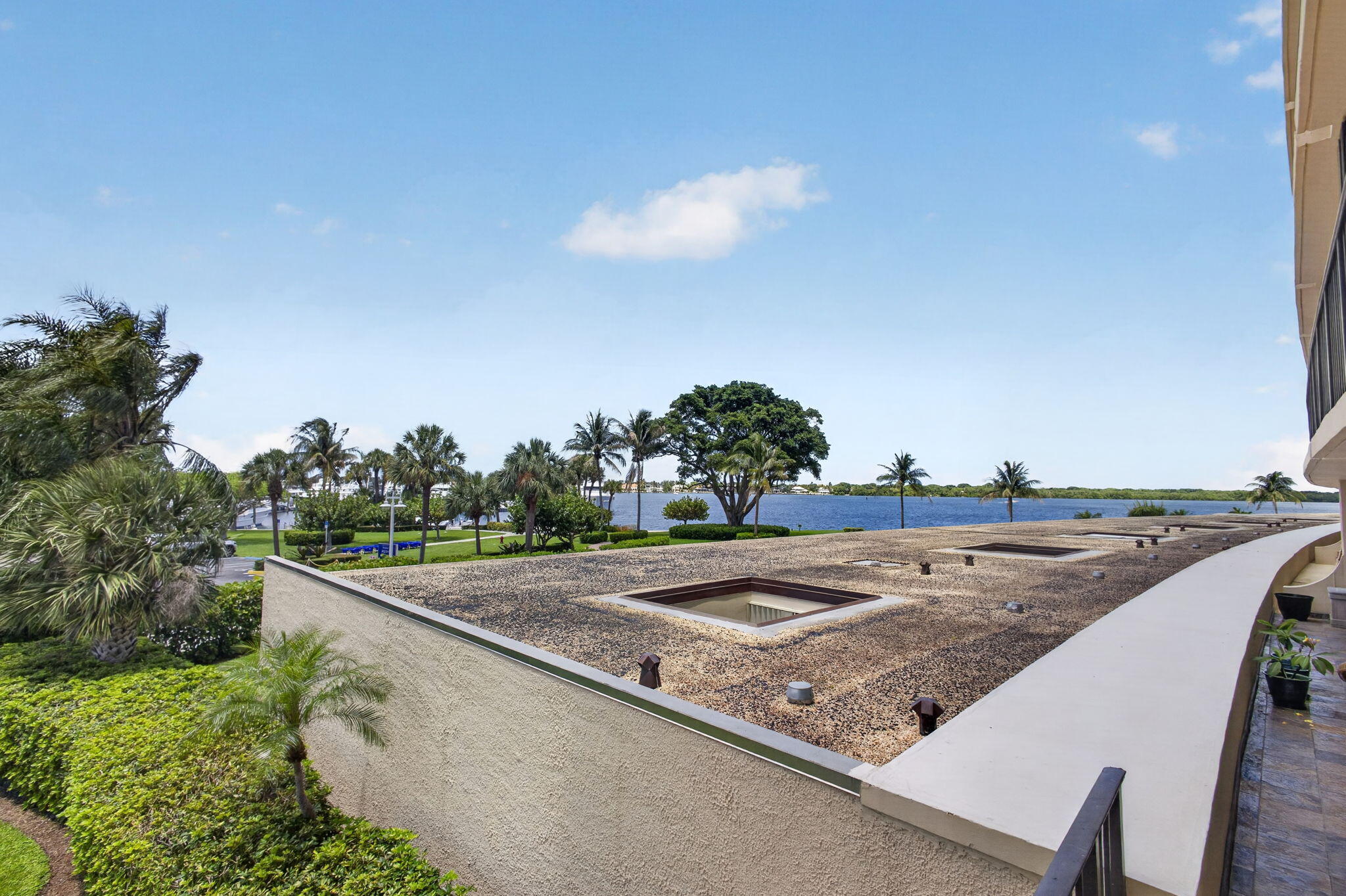 136 Lakeshore Drive
