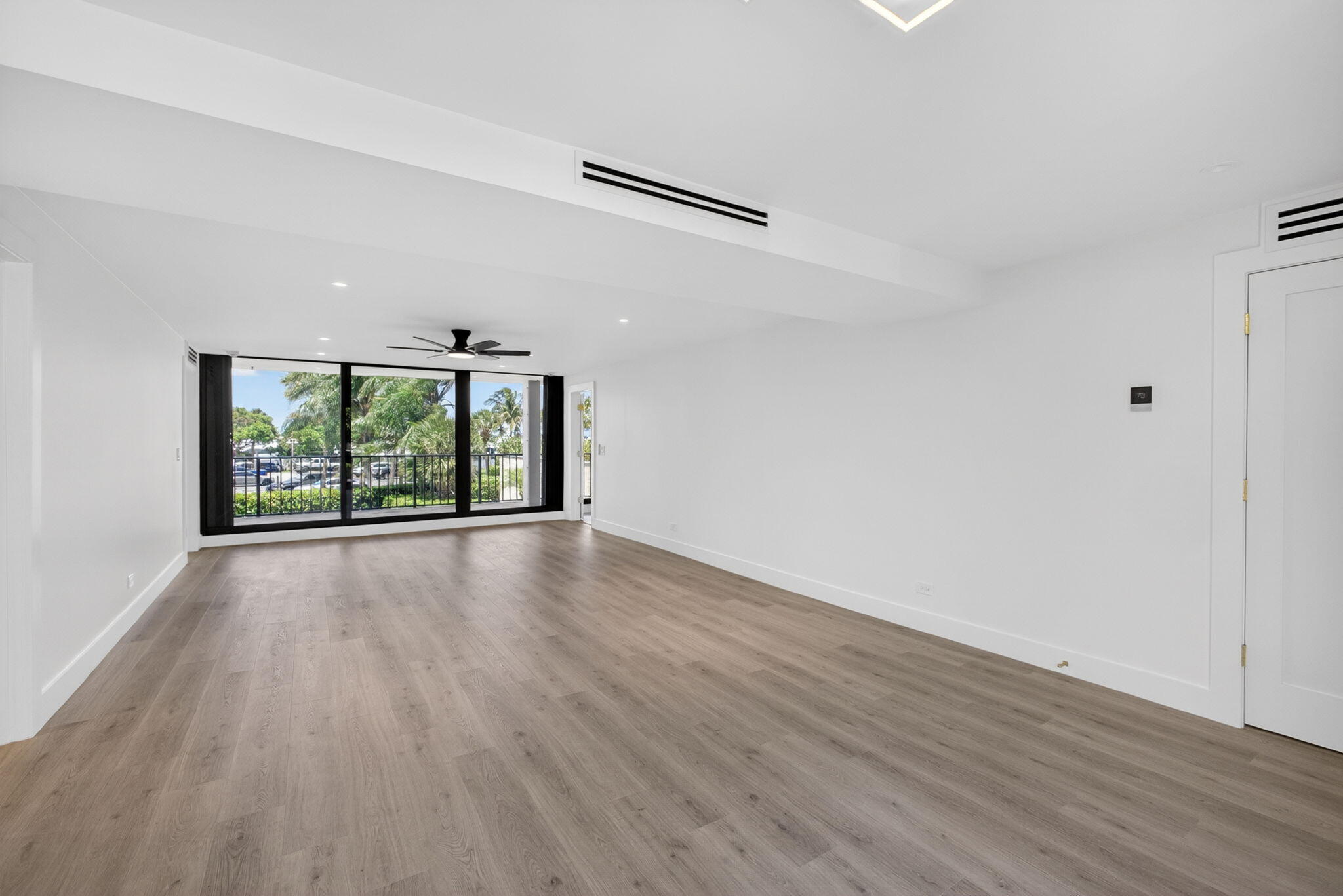 136 Lakeshore Drive