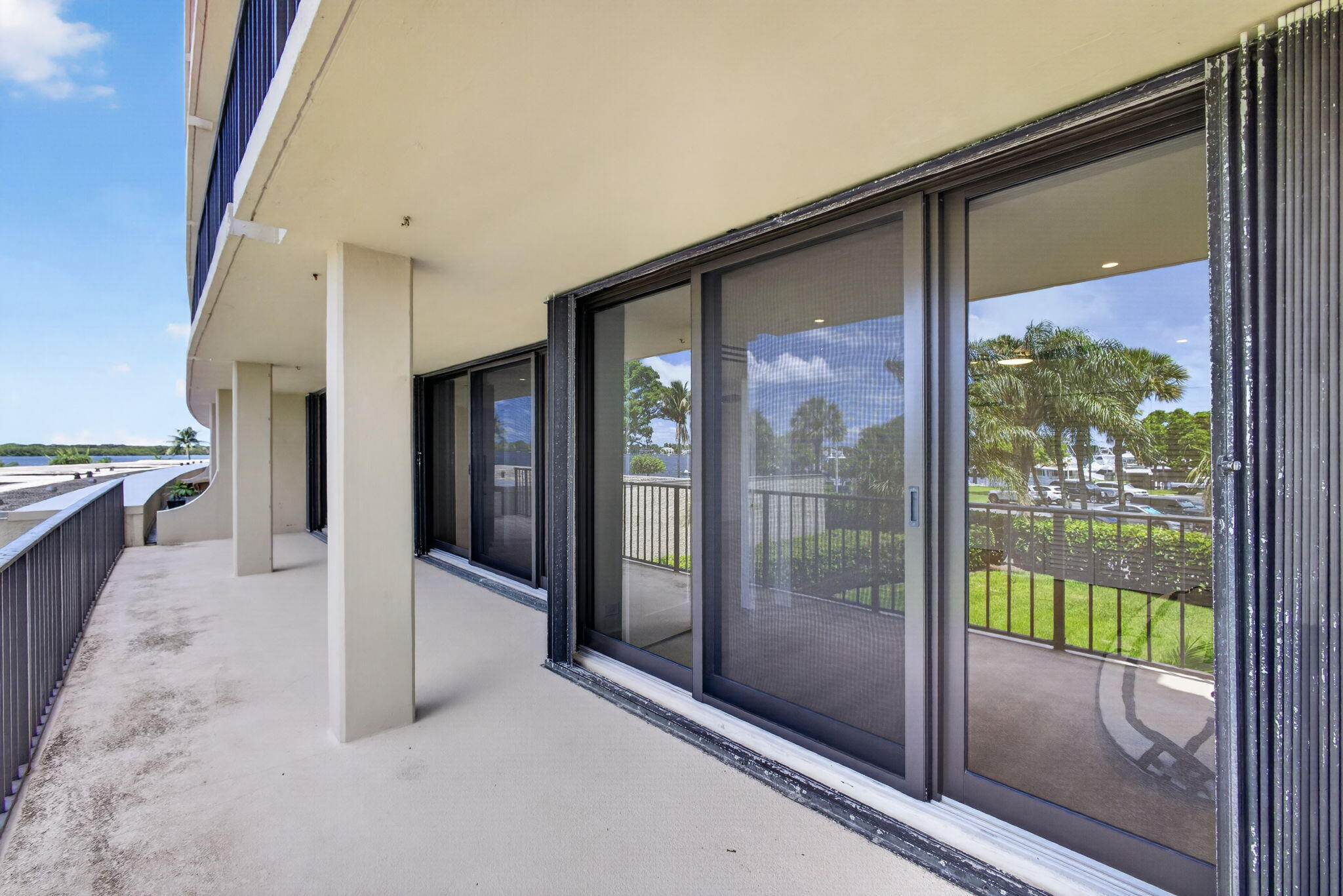 136 Lakeshore Drive