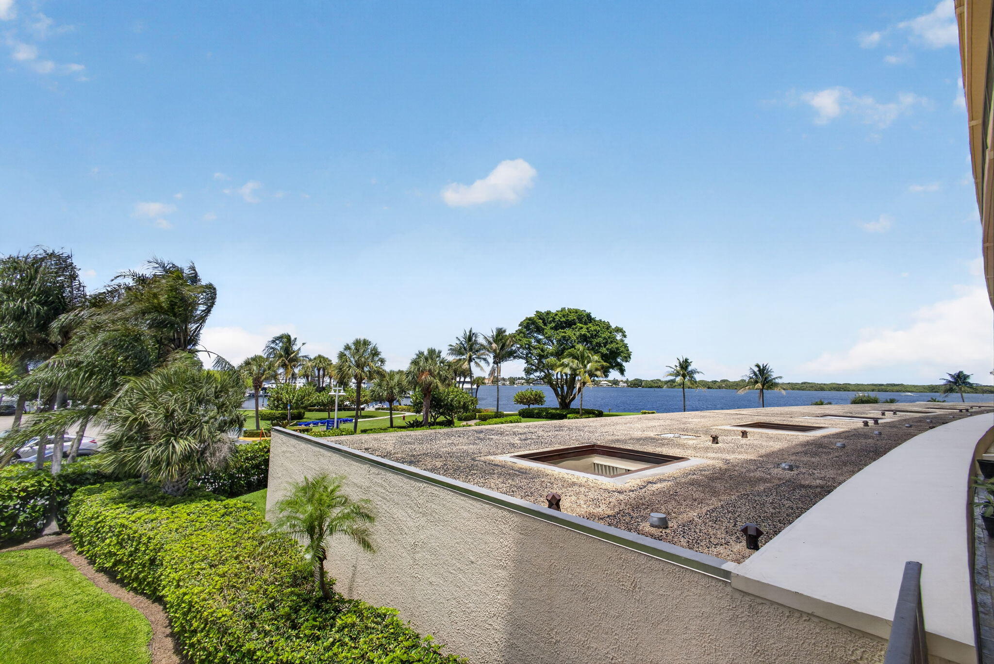 136 Lakeshore Drive