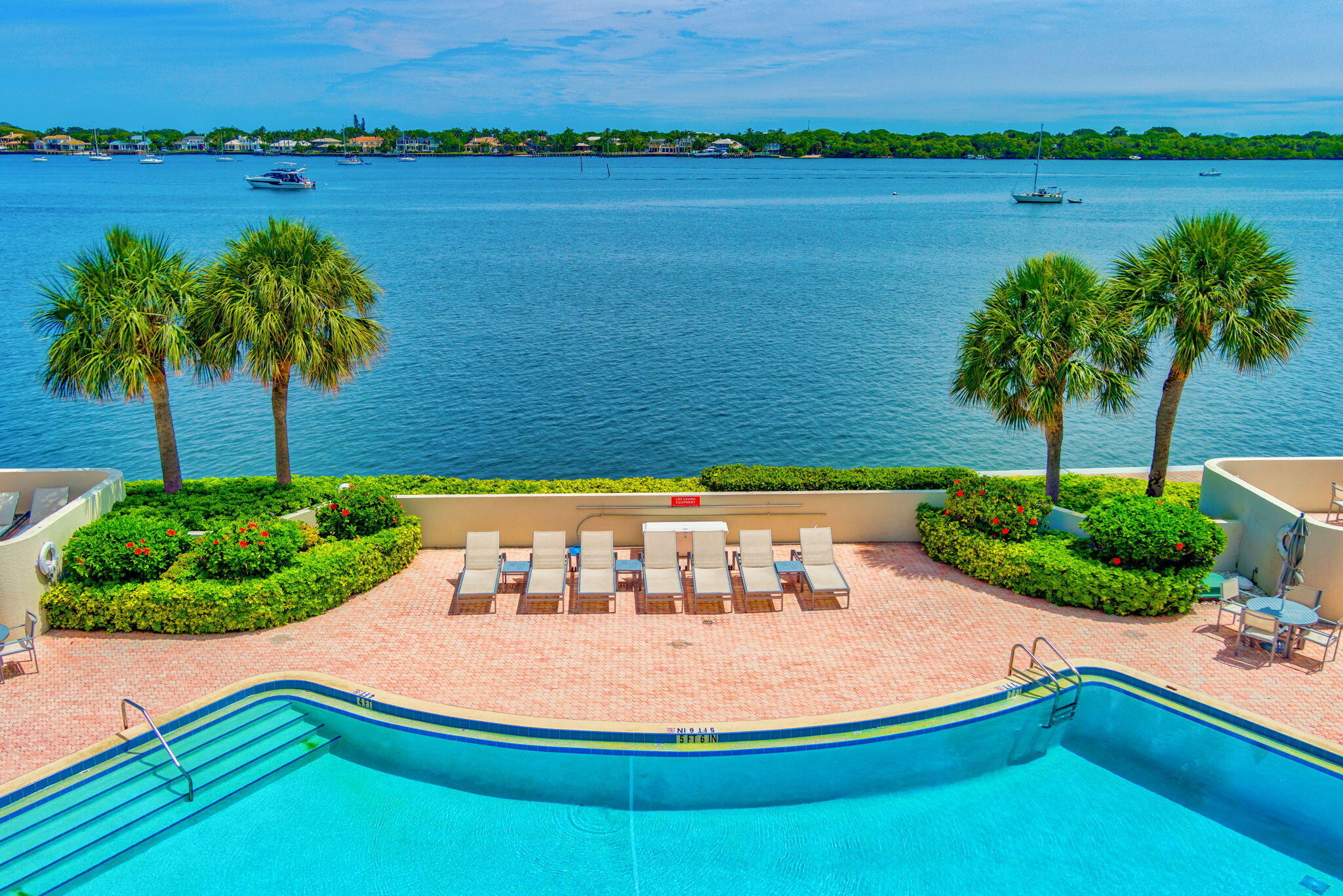 136 Lakeshore Drive