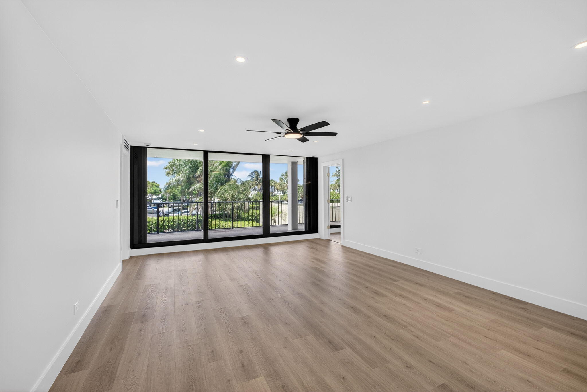 136 Lakeshore Drive