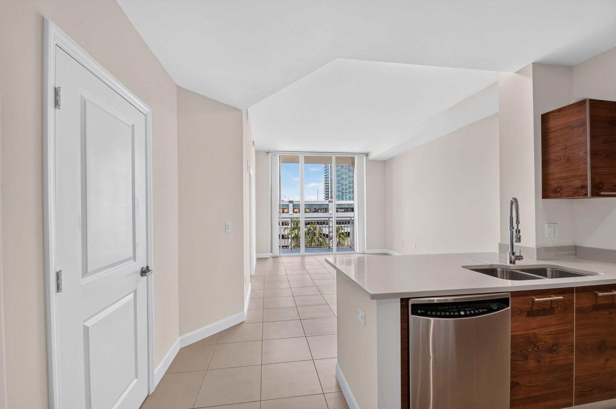 480 Hibiscus Street 515