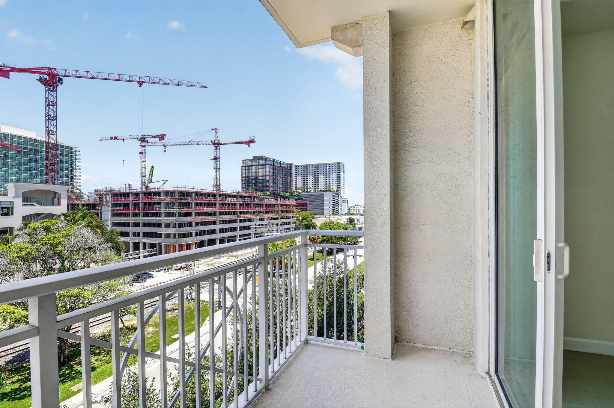 480 Hibiscus Street 515