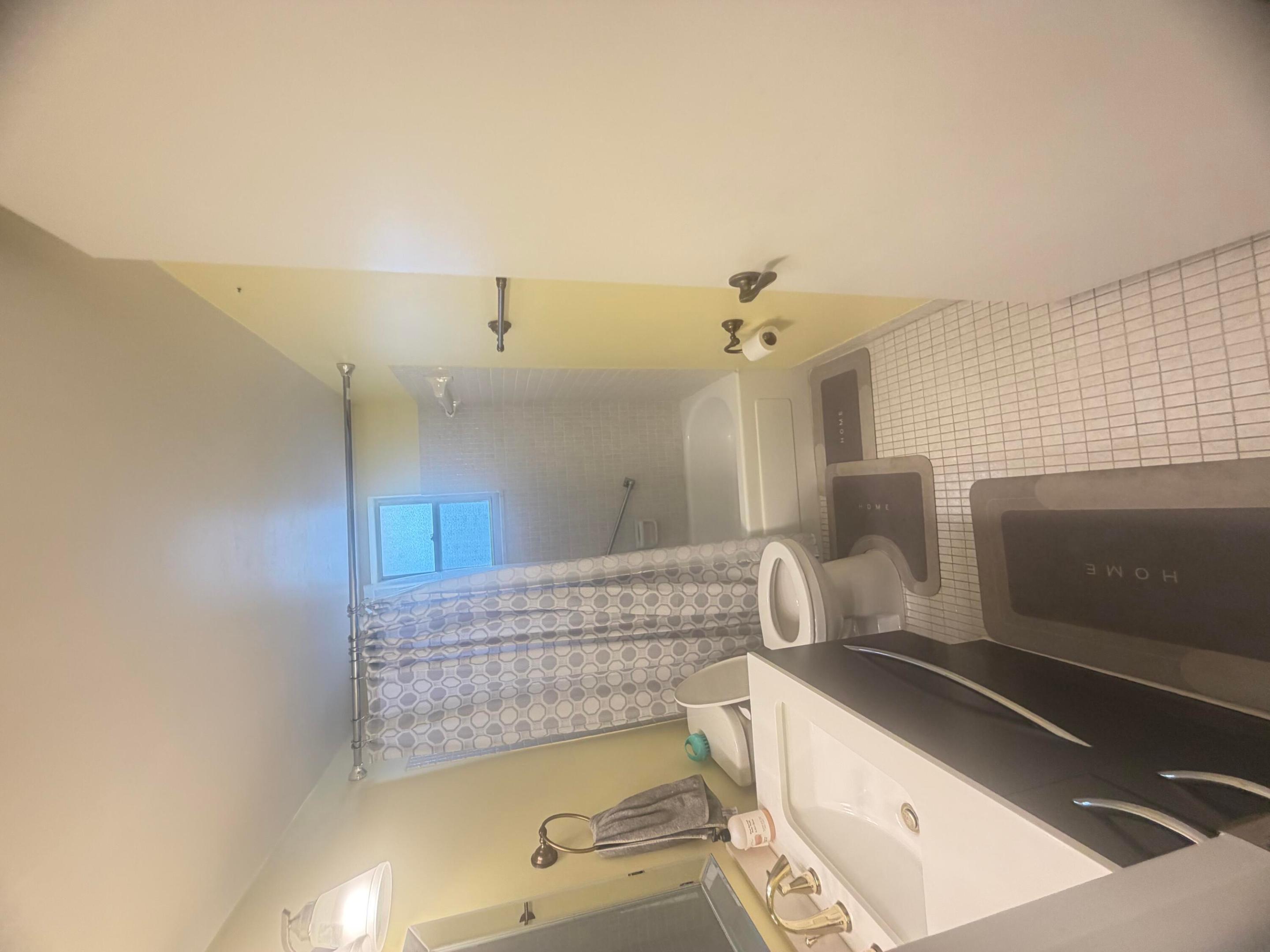 2640 Garden Drive S 202