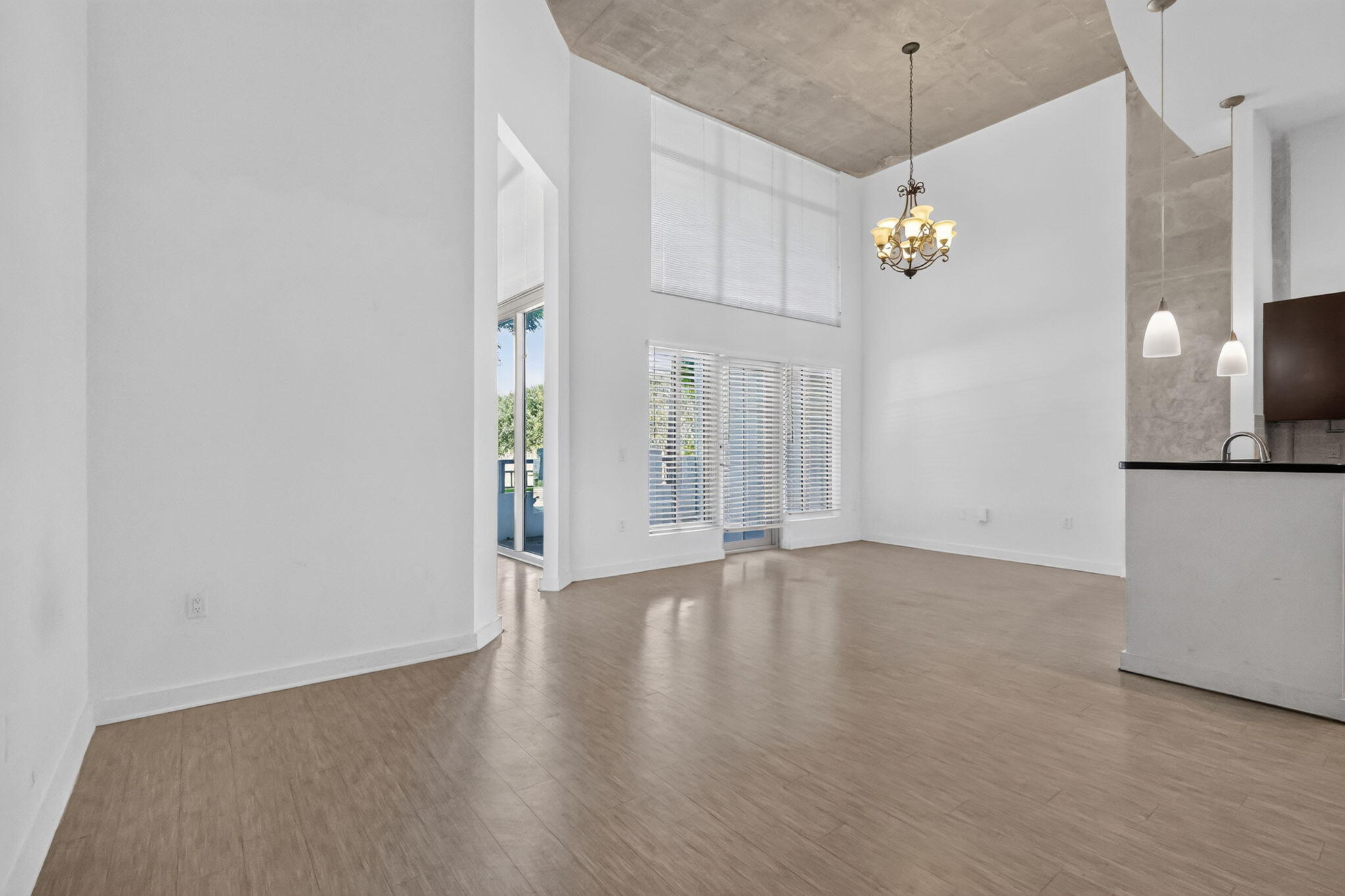 300 S Australian Avenue 128