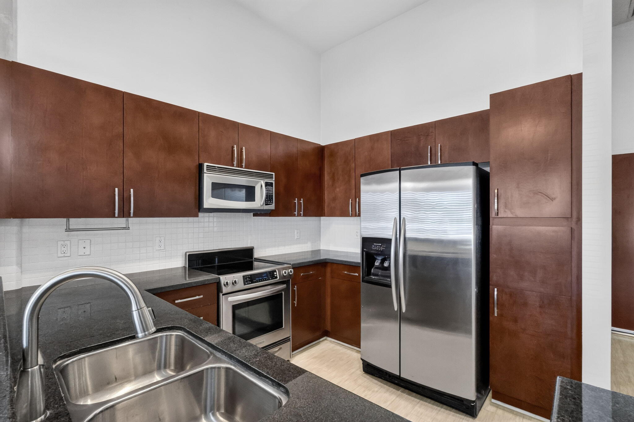 300 S Australian Avenue 128