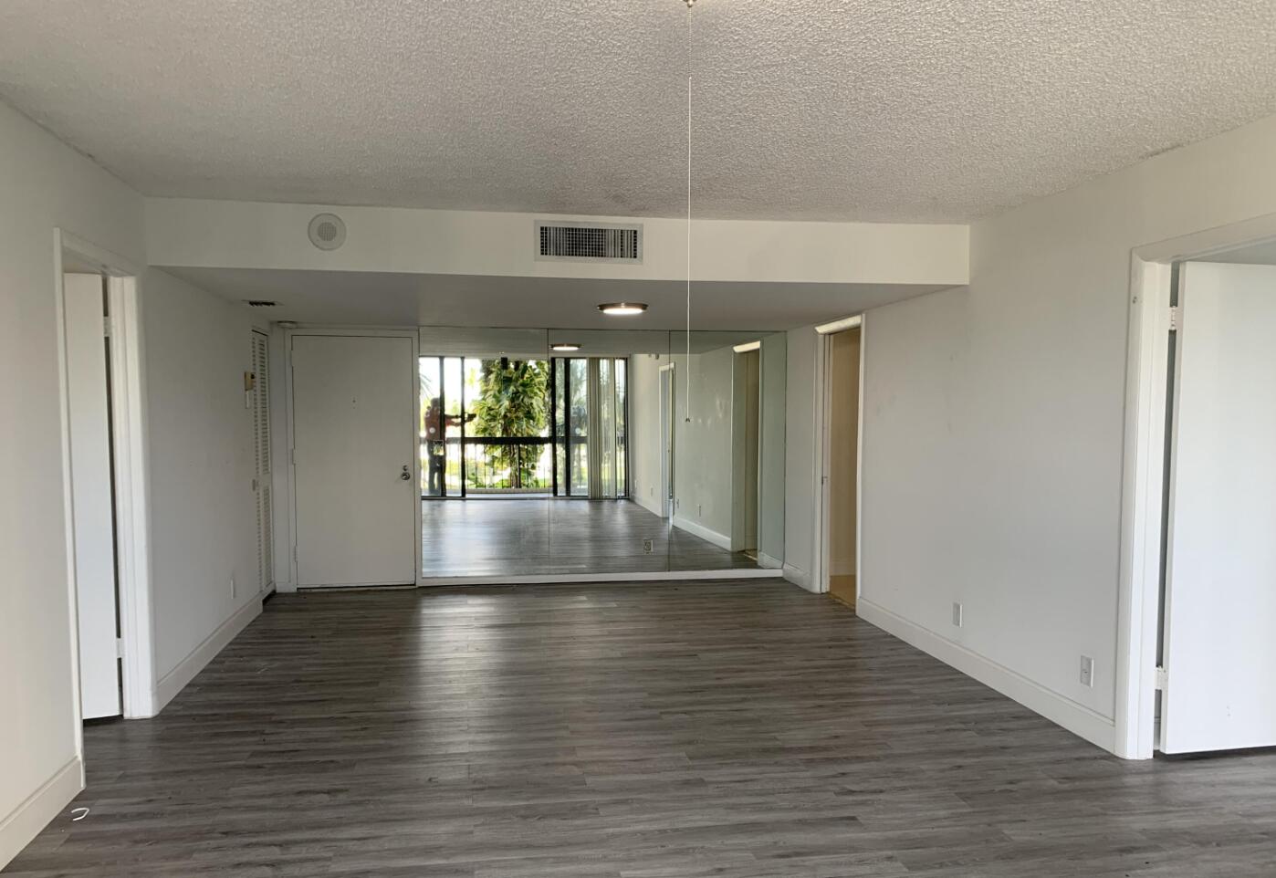 2425 Presidential Way 202